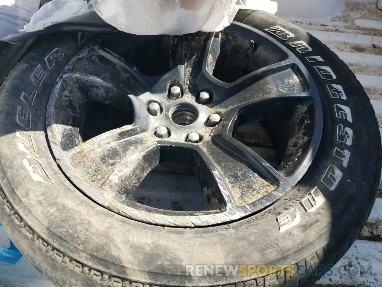 14 Photograph of a damaged car 1C6SRFFT2RN115581 RAM 1500 2024