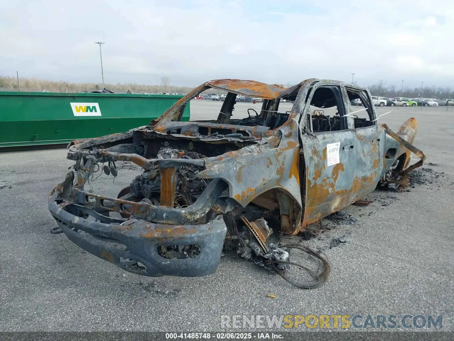 2 Photograph of a damaged car 1C6SRFFT3RN232330 RAM 1500 2024