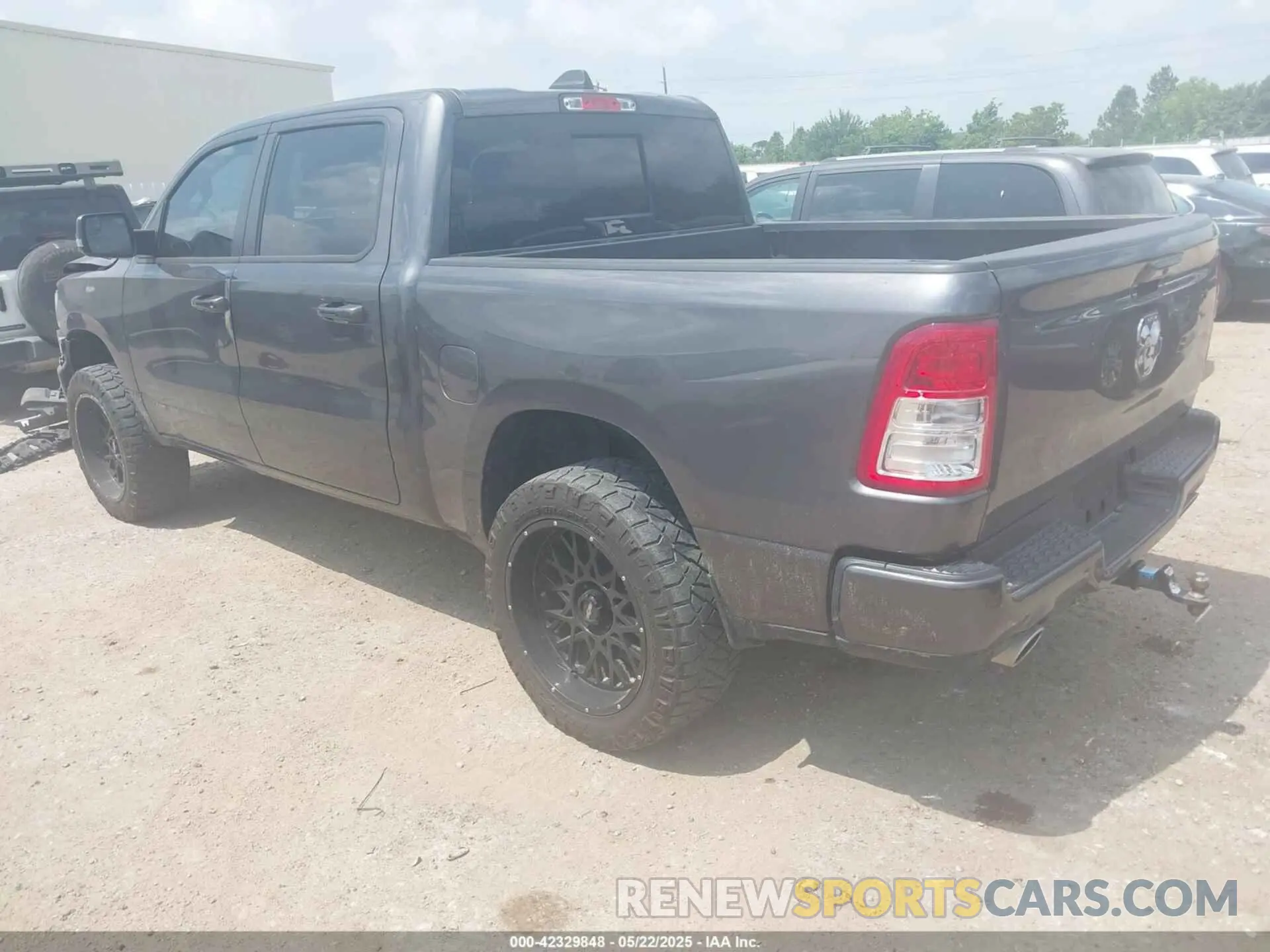 3 Photograph of a damaged car 1C6SRFFT5RN184572 RAM 1500 2024
