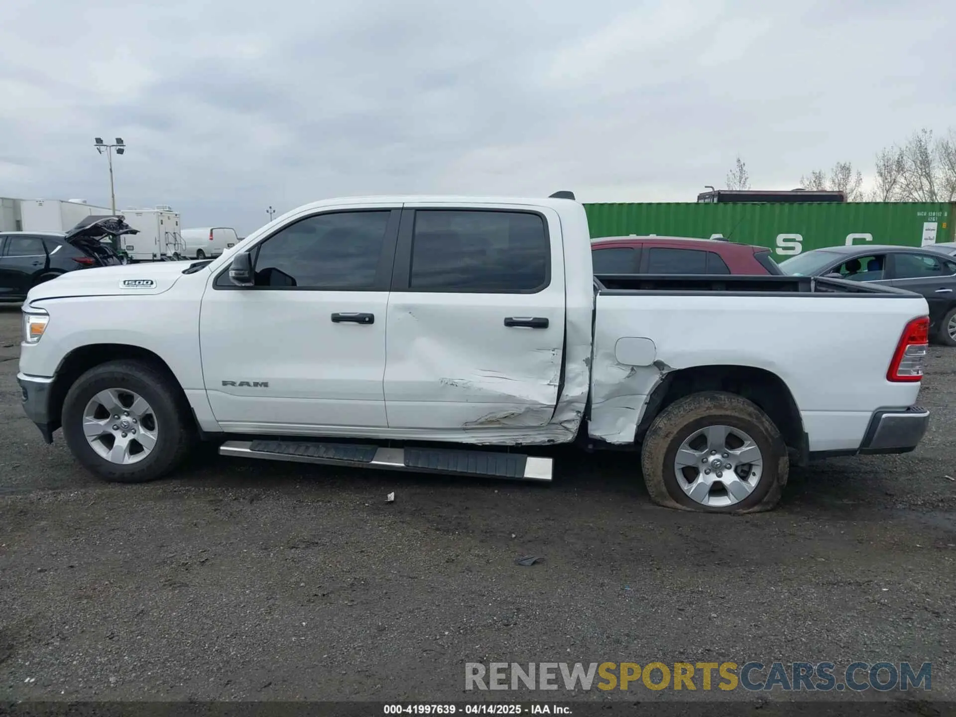 15 Photograph of a damaged car 1C6SRFFT6RN115065 RAM 1500 2024