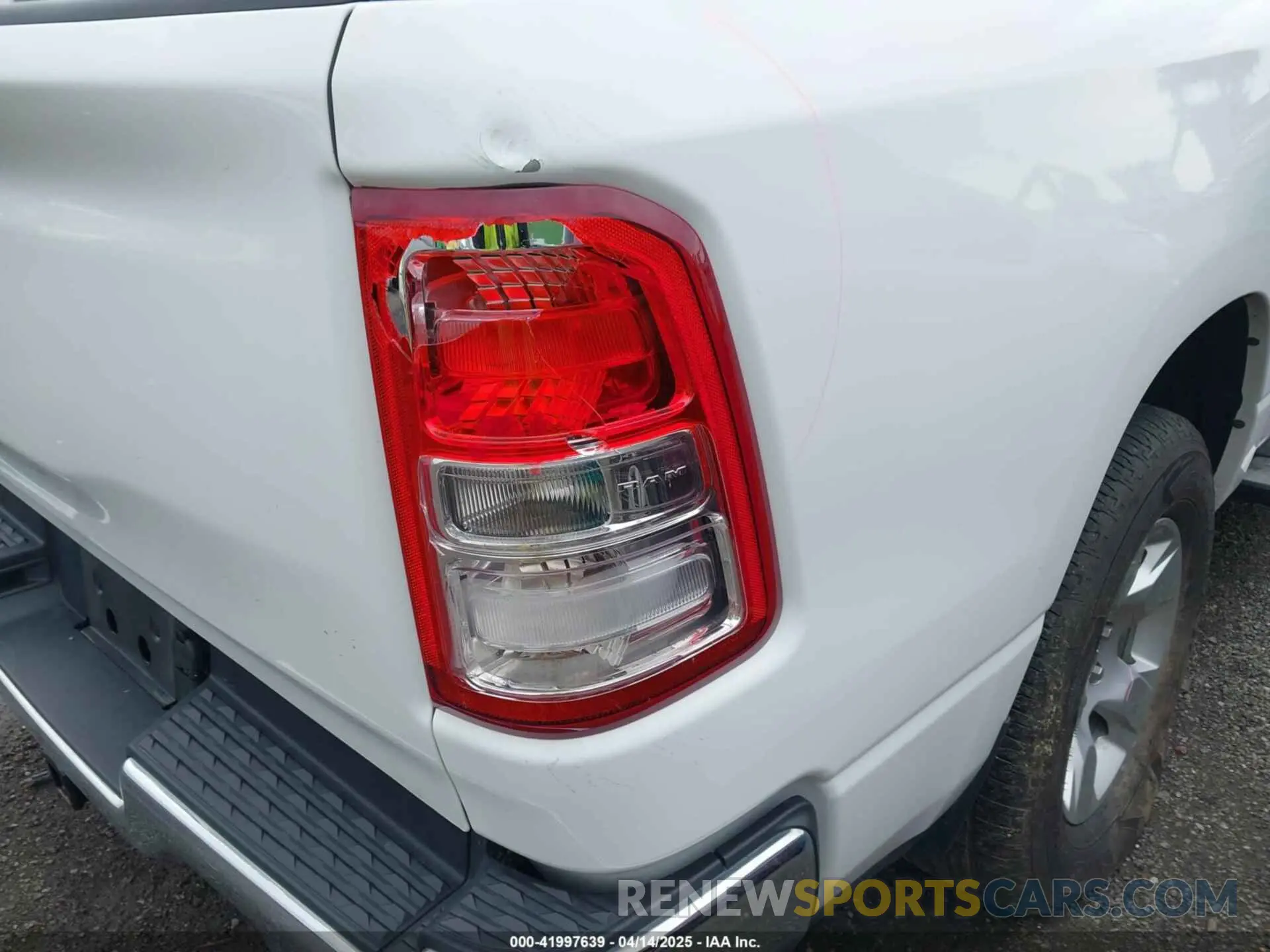 18 Photograph of a damaged car 1C6SRFFT6RN115065 RAM 1500 2024