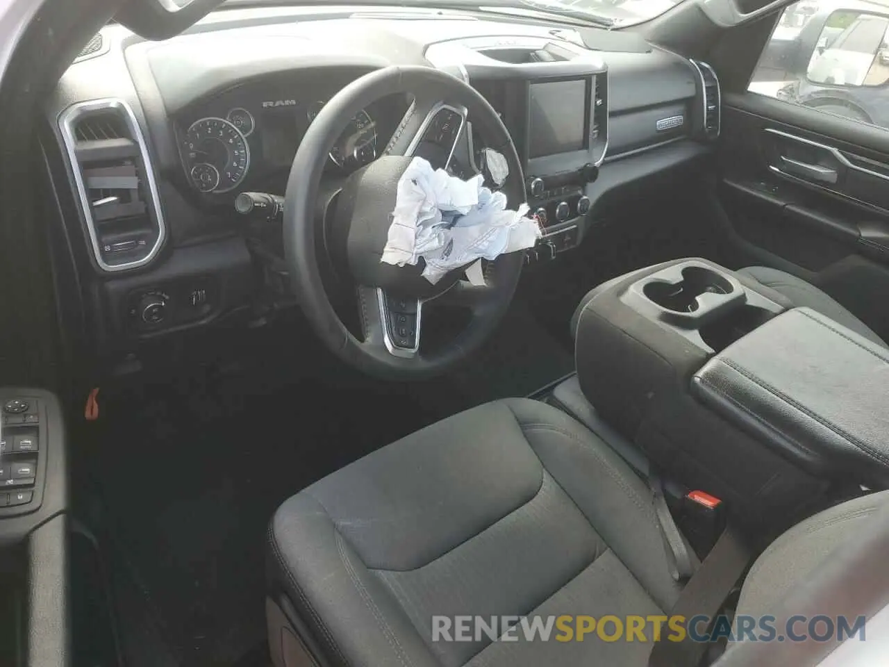 8 Photograph of a damaged car 1C6SRFFT8RN158130 RAM 1500 2024