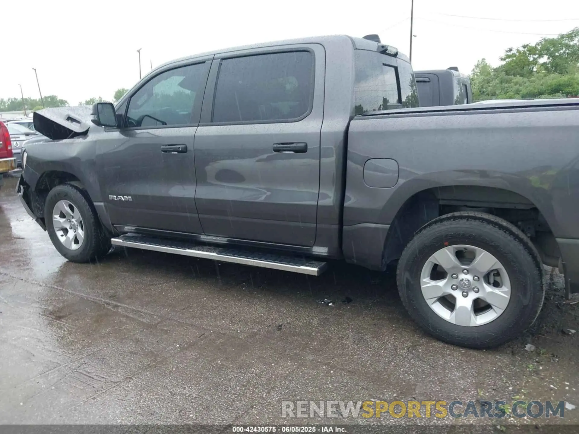 14 Photograph of a damaged car 1C6SRFFT8RN165305 RAM 1500 2024