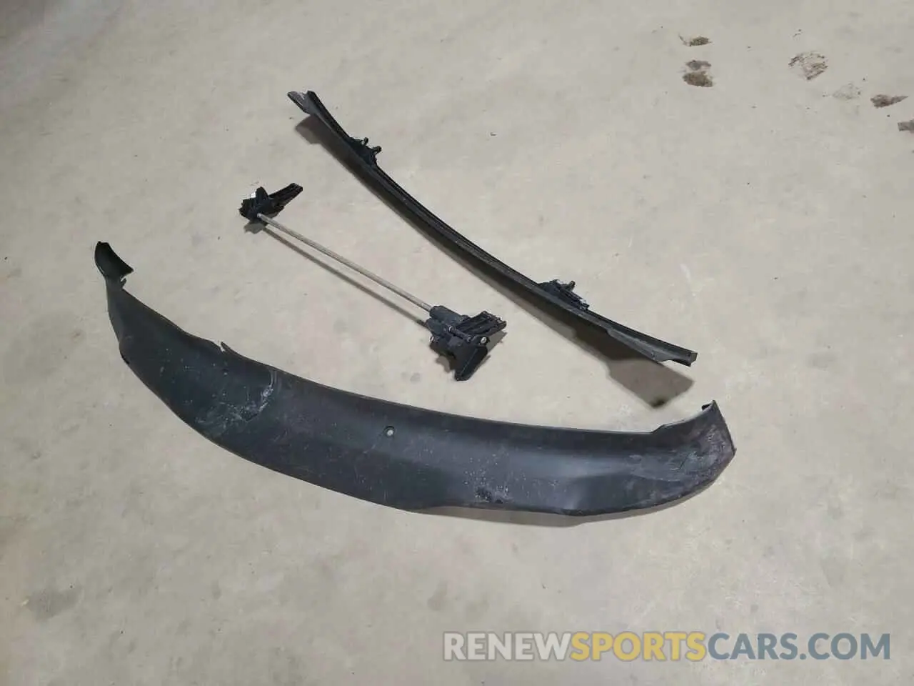 12 Photograph of a damaged car 1C6SRFFT9RN211126 RAM 1500 2024