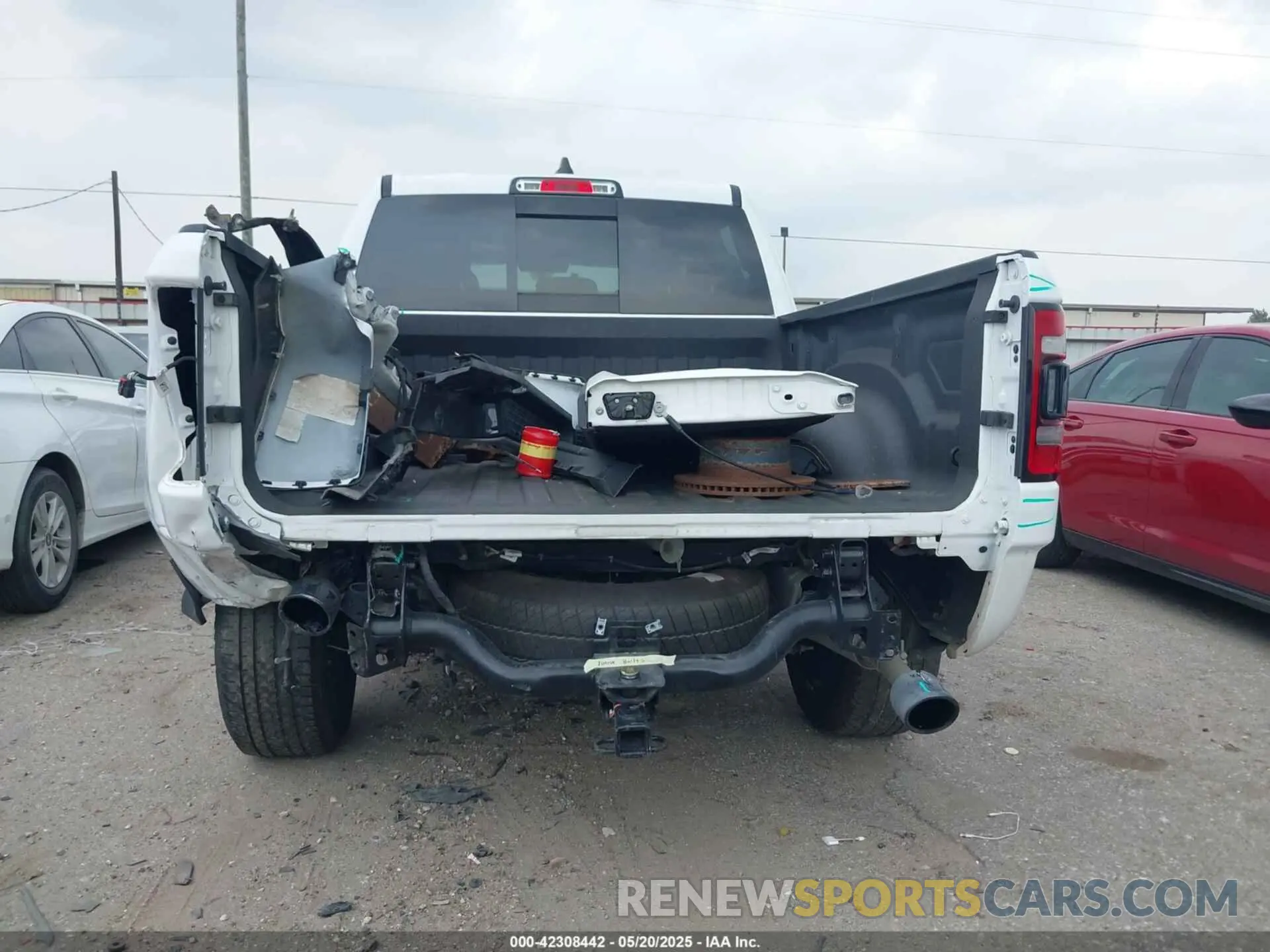 6 Photograph of a damaged car 1C6SRFGT2RN145307 RAM 1500 2024