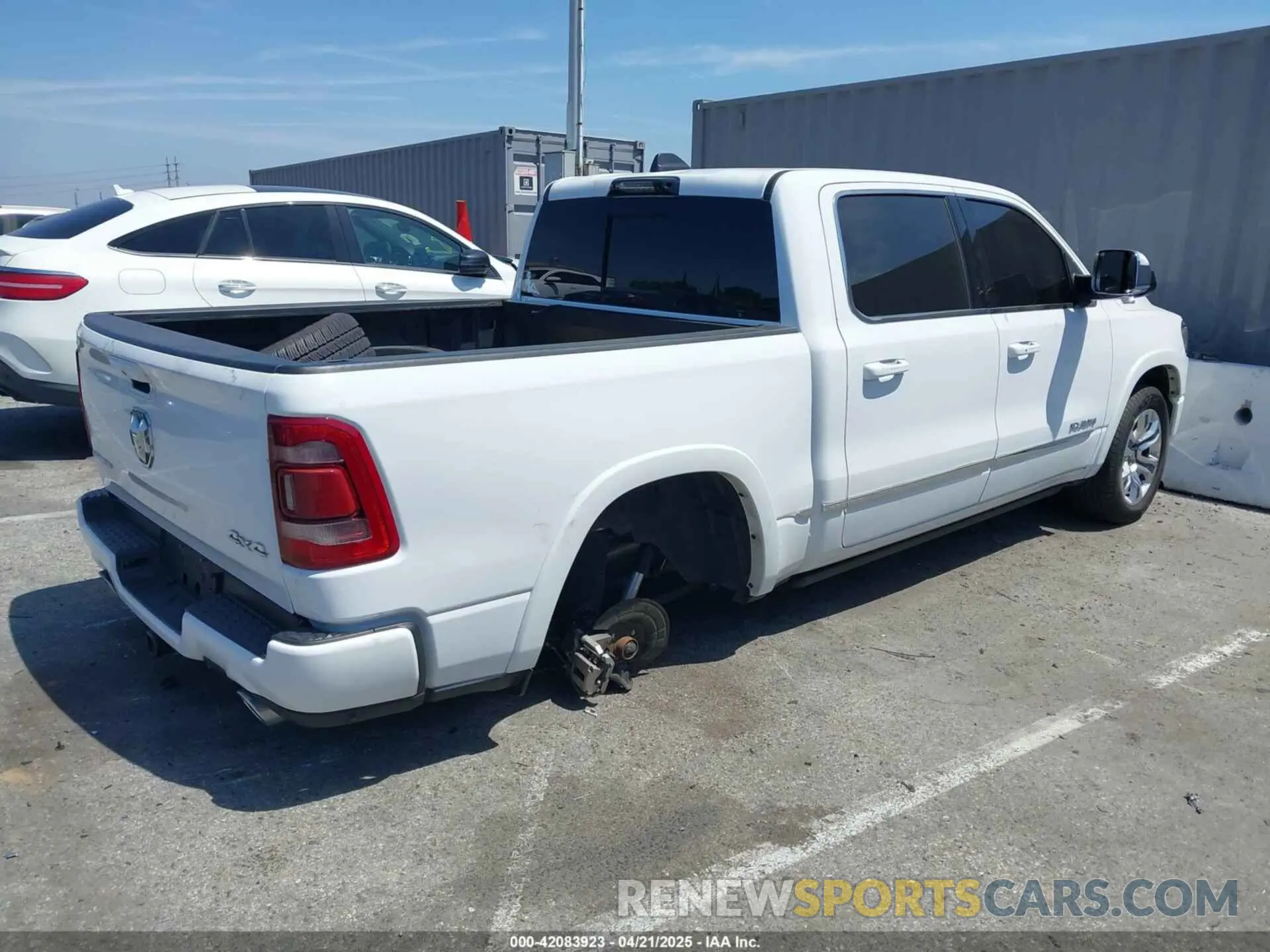 4 Photograph of a damaged car 1C6SRFHT1RN209318 RAM 1500 2024