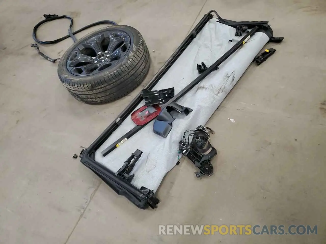 14 Photograph of a damaged car 1C6SRFHT8RN212118 RAM 1500 2024