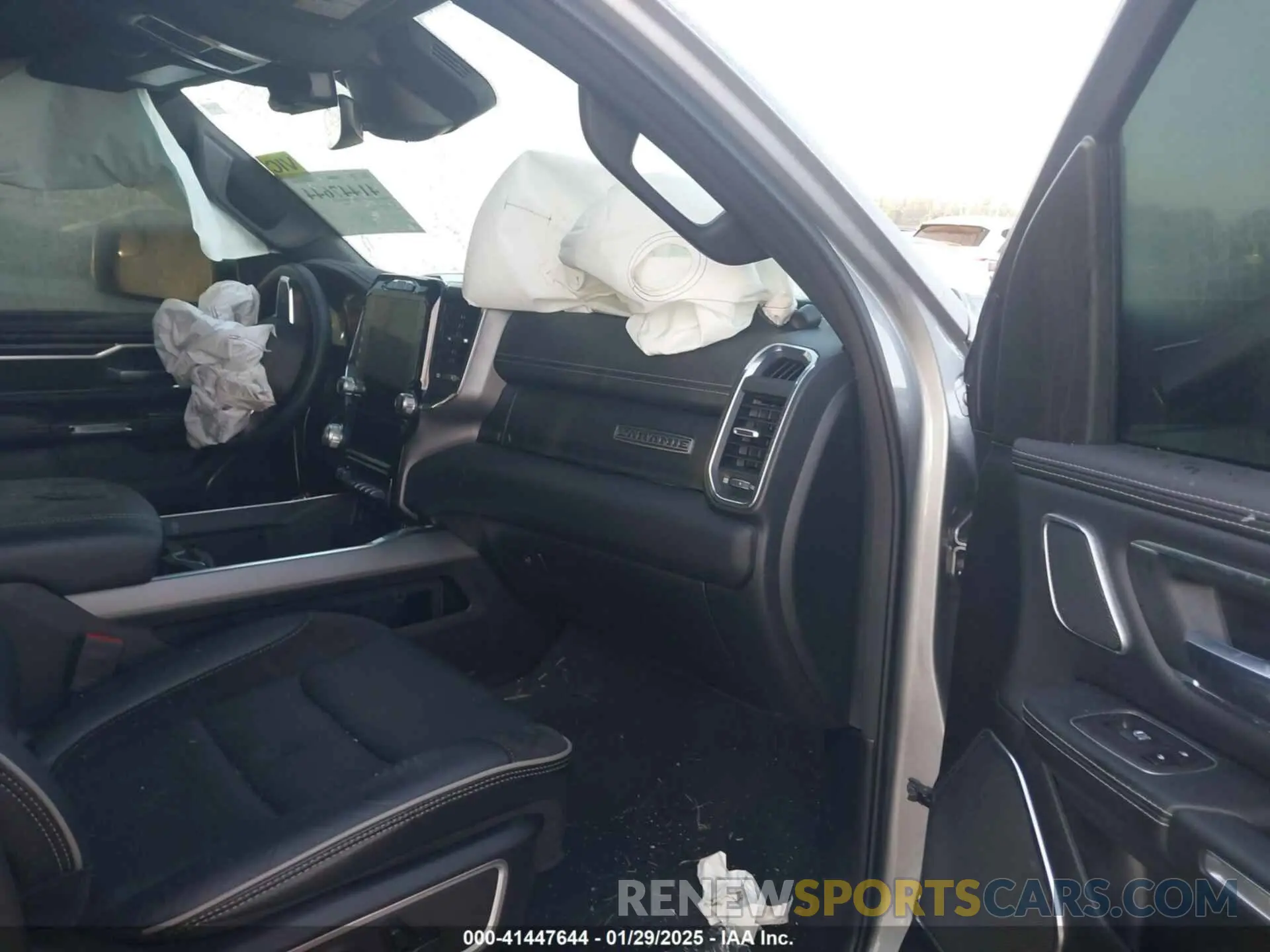 5 Photograph of a damaged car 1C6SRFJT1RN130838 RAM 1500 2024