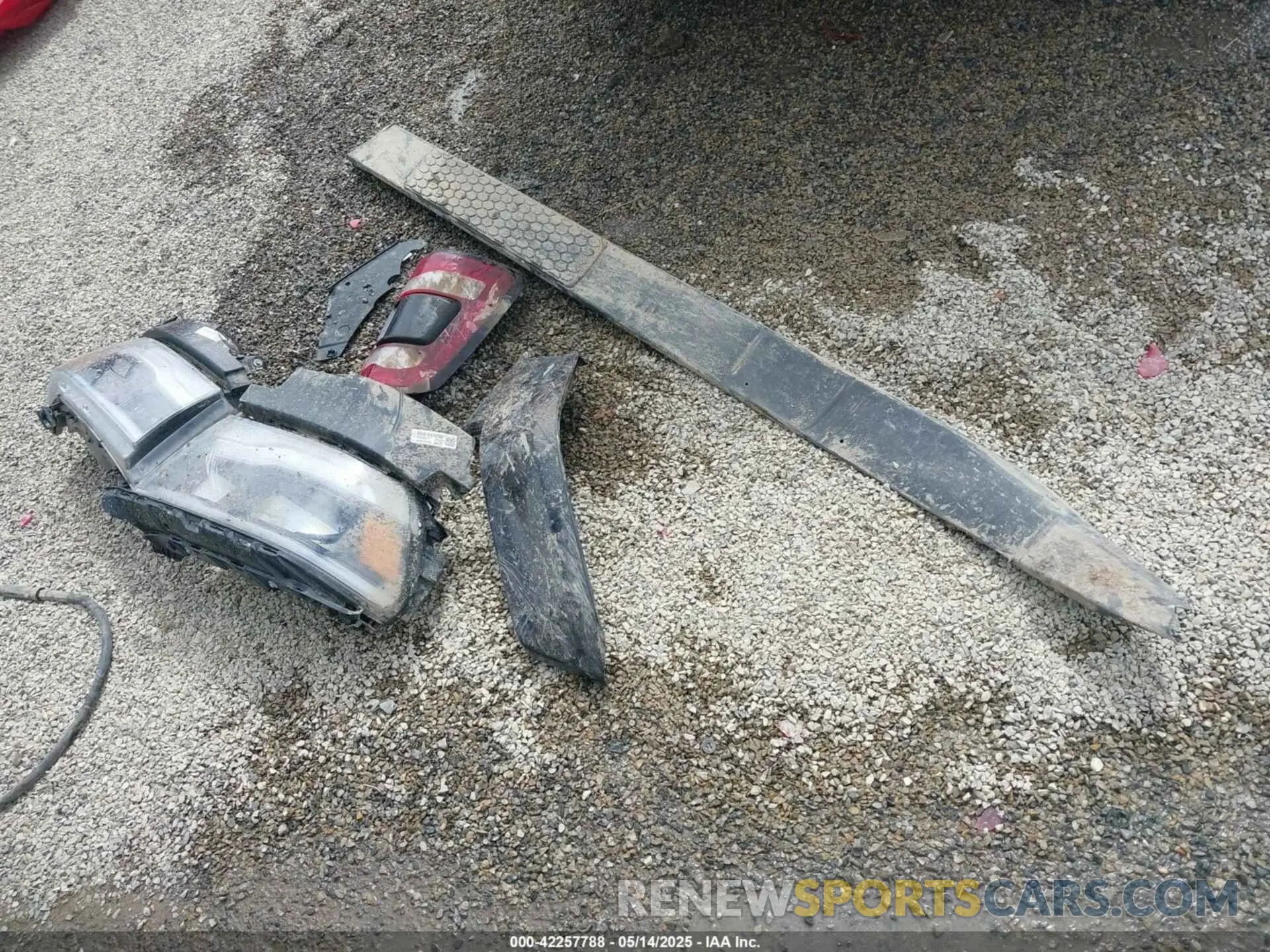 12 Photograph of a damaged car 1C6SRFJT2RN105561 RAM 1500 2024
