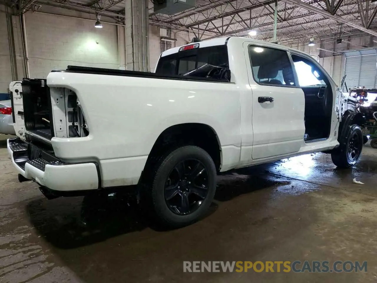 3 Photograph of a damaged car 1C6SRFJT2RN136325 RAM 1500 2024
