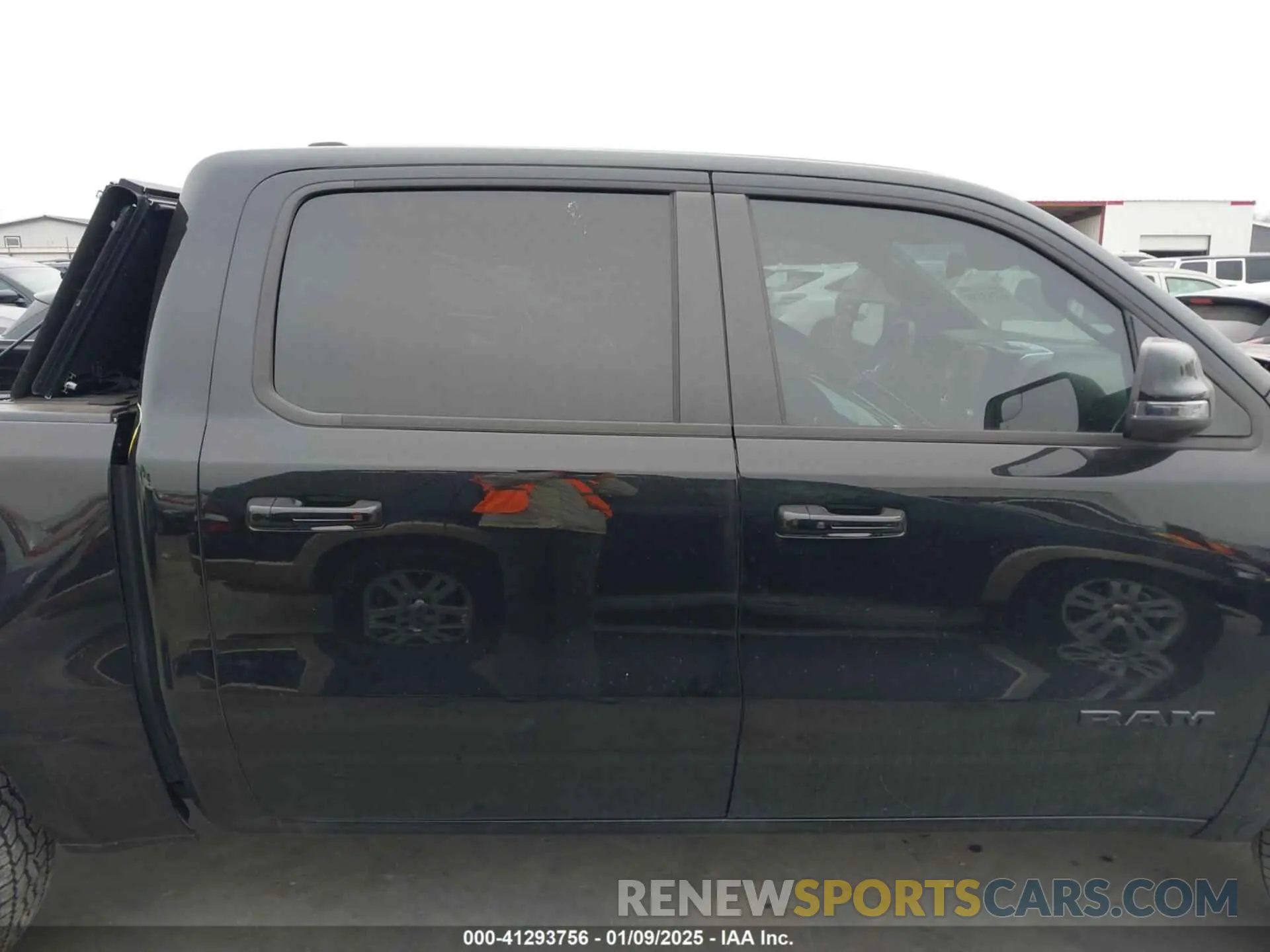 14 Photograph of a damaged car 1C6SRFJT2RN172032 RAM 1500 2024