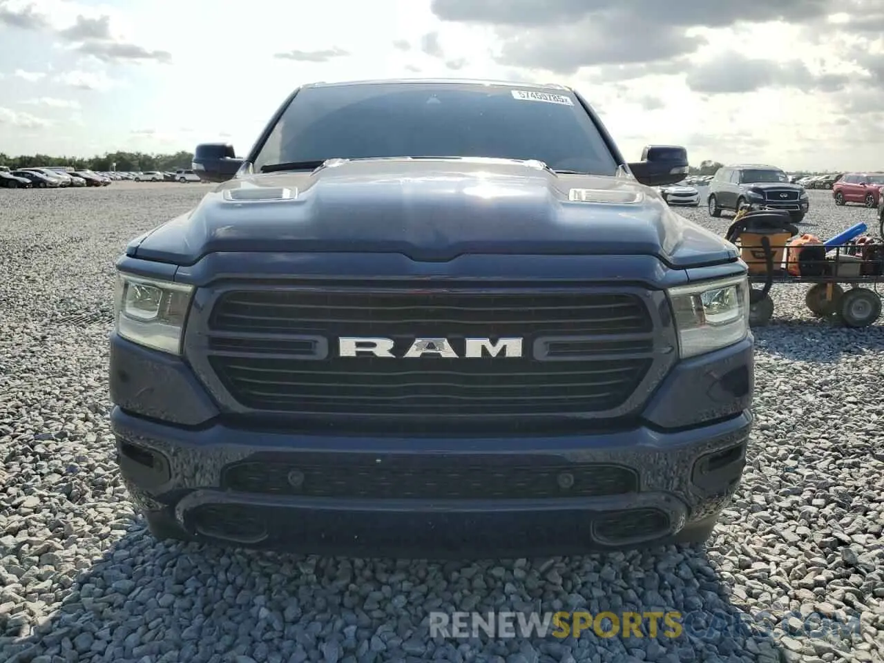 5 Photograph of a damaged car 1C6SRFJT3RN118318 RAM 1500 2024