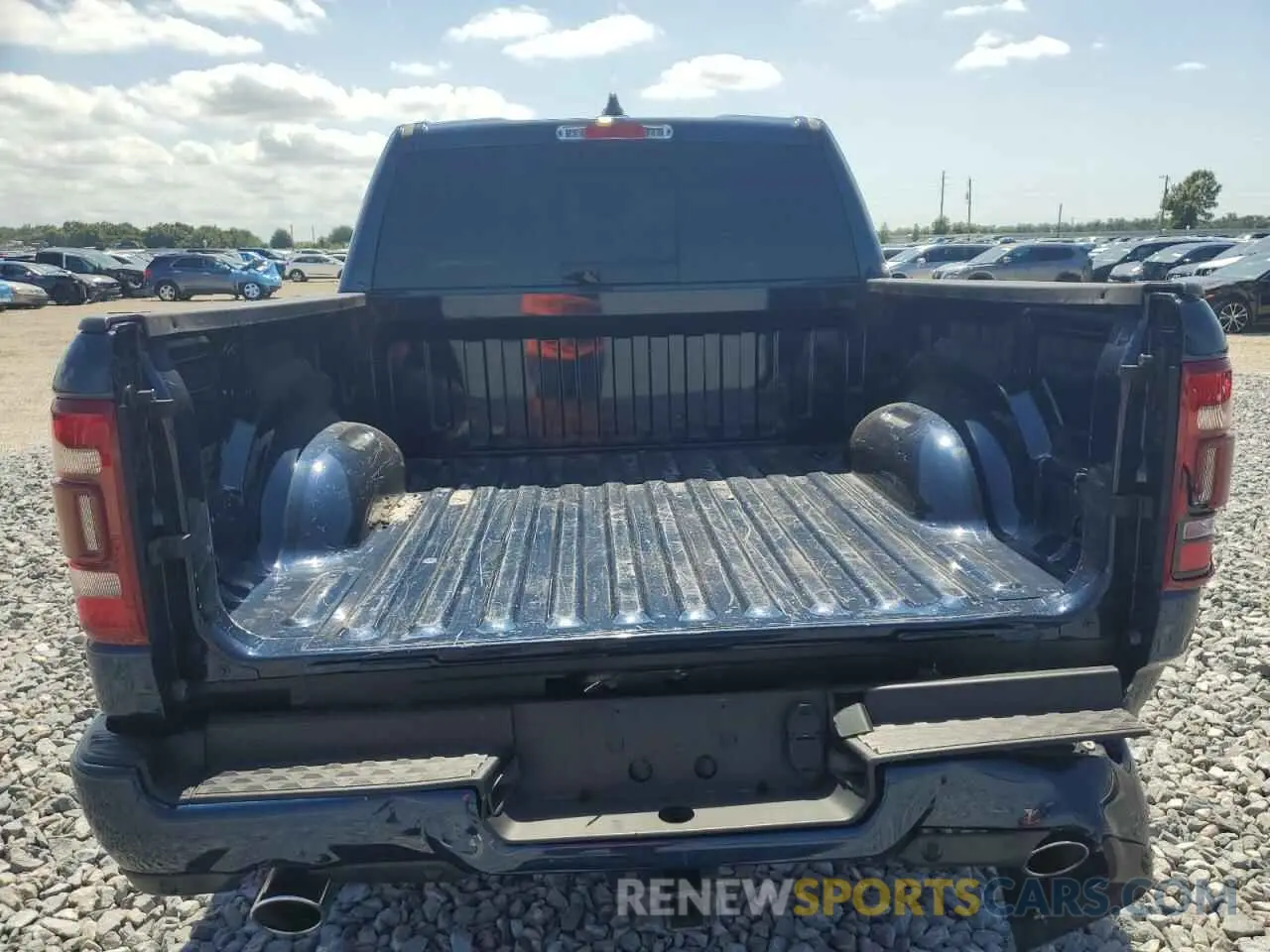 6 Photograph of a damaged car 1C6SRFJT3RN118318 RAM 1500 2024