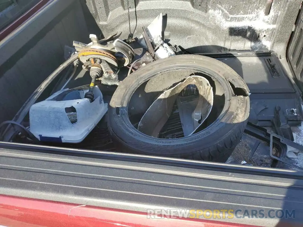 14 Photograph of a damaged car 1C6SRFJT4RN107277 RAM 1500 2024