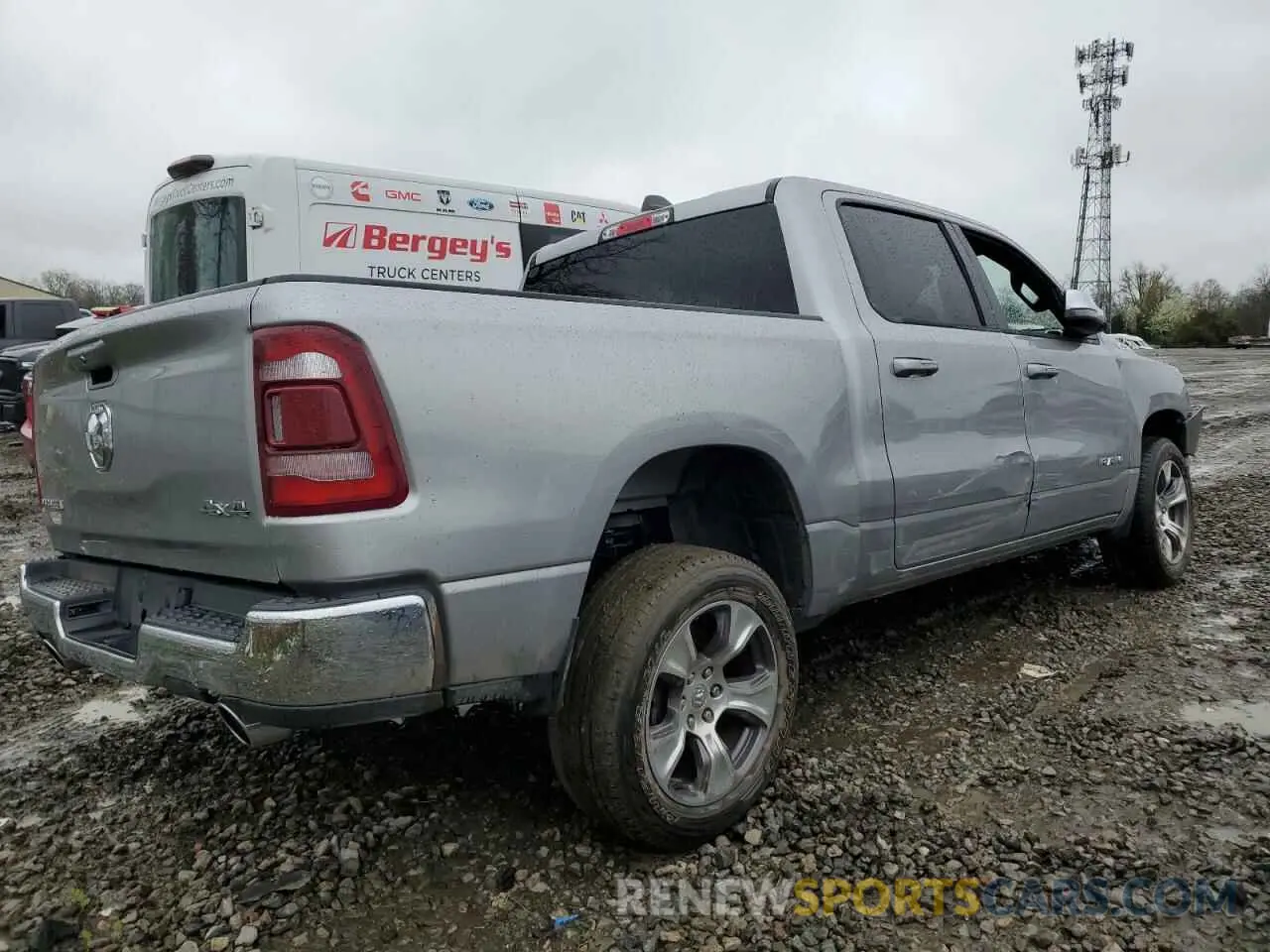 3 Photograph of a damaged car 1C6SRFJT5RN232563 RAM 1500 2024
