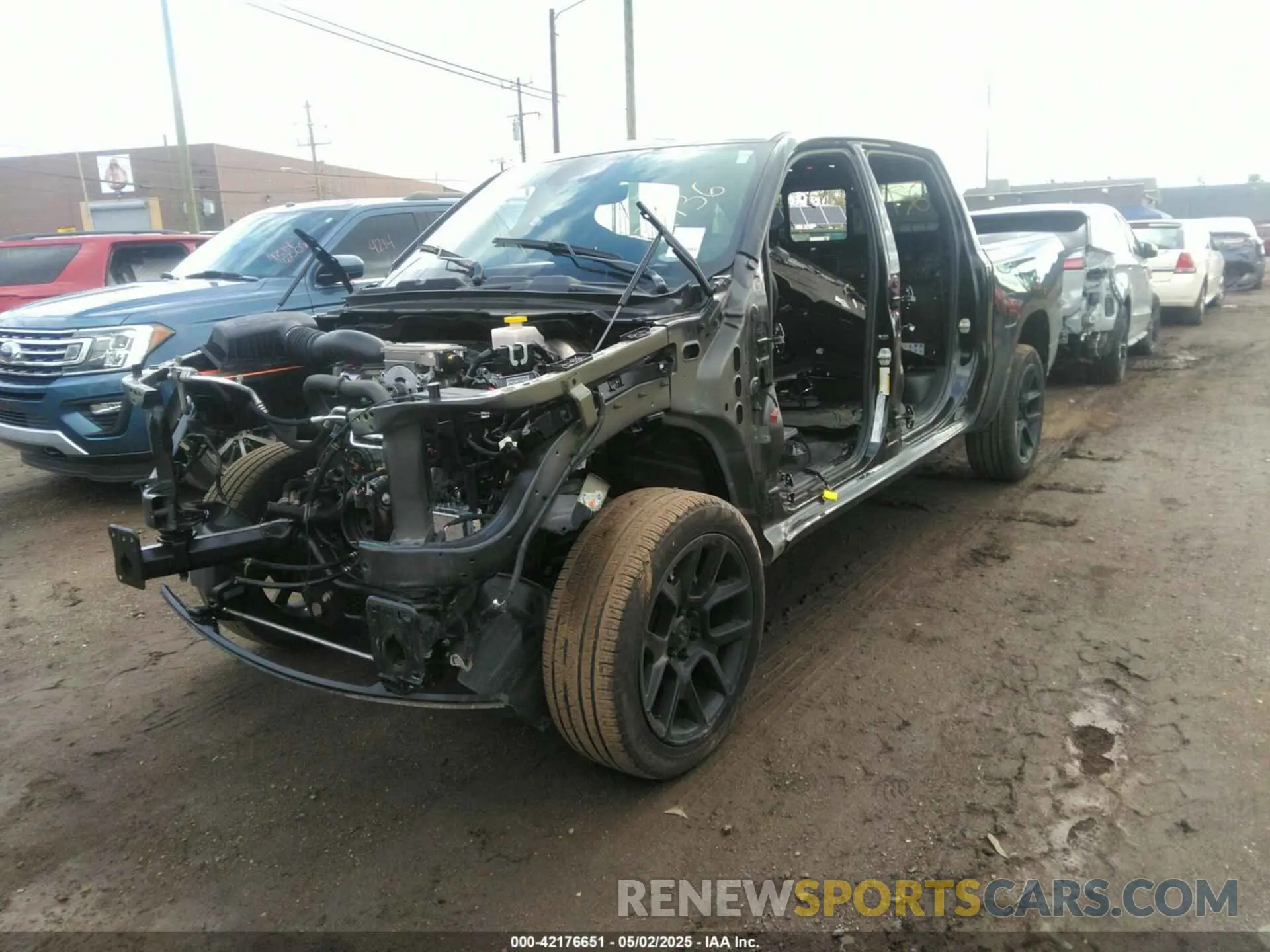 2 Photograph of a damaged car 1C6SRFJT6RN192736 RAM 1500 2024