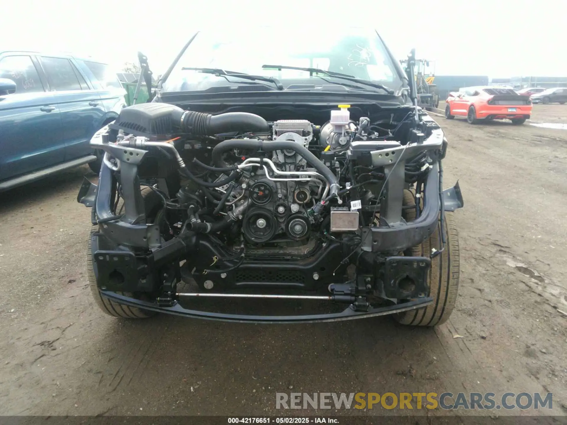 6 Photograph of a damaged car 1C6SRFJT6RN192736 RAM 1500 2024