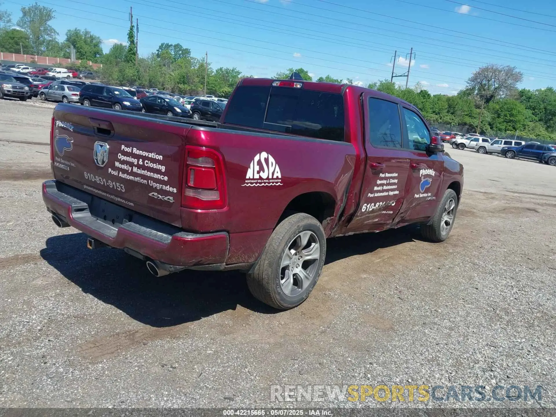 4 Photograph of a damaged car 1C6SRFJT7RN165612 RAM 1500 2024