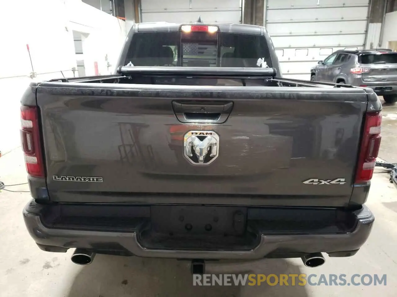 6 Photograph of a damaged car 1C6SRFJT7RN189182 RAM 1500 2024