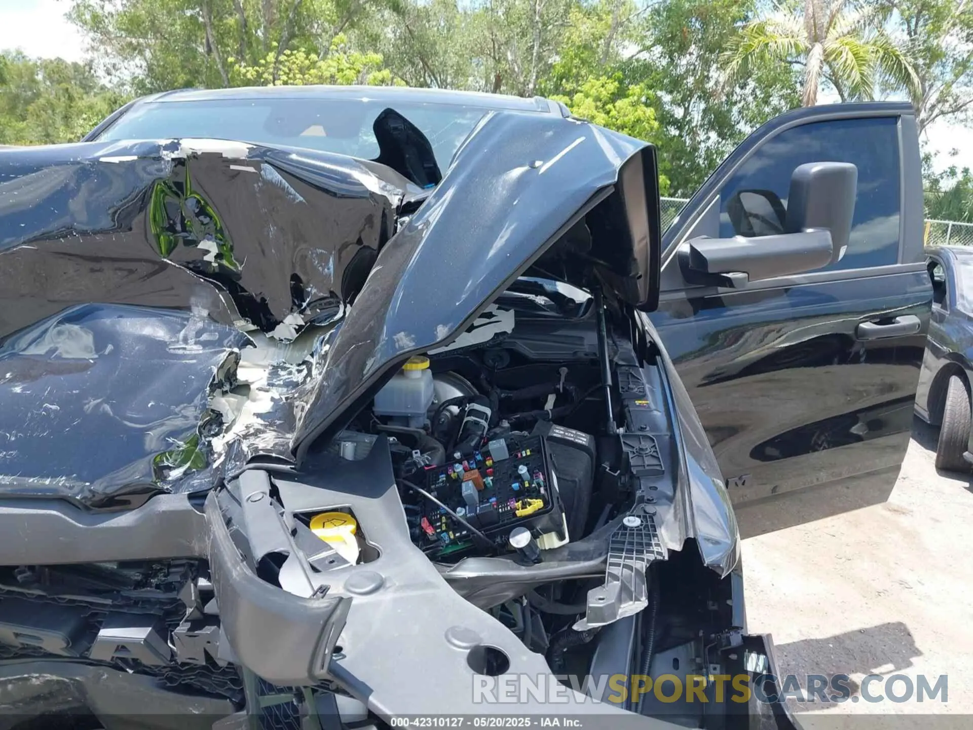 6 Photograph of a damaged car 1C6SRFLT3RN110362 RAM 1500 2024