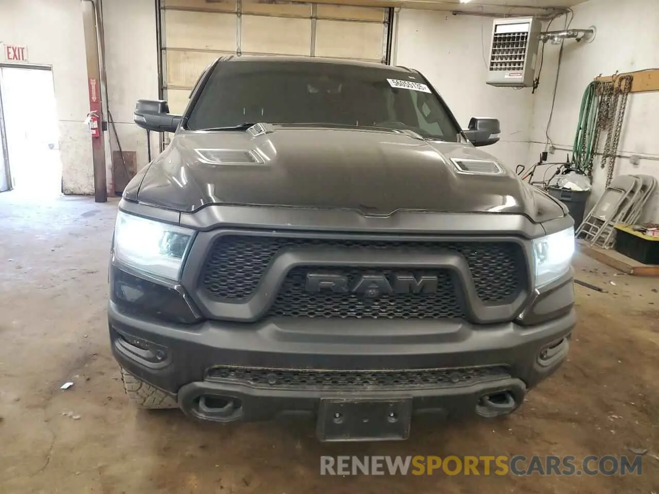 5 Photograph of a damaged car 1C6SRFLT5RN222323 RAM 1500 2024