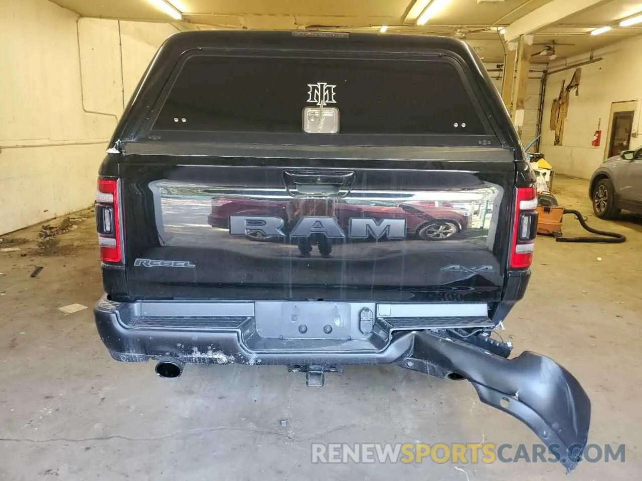 6 Photograph of a damaged car 1C6SRFLT5RN222323 RAM 1500 2024