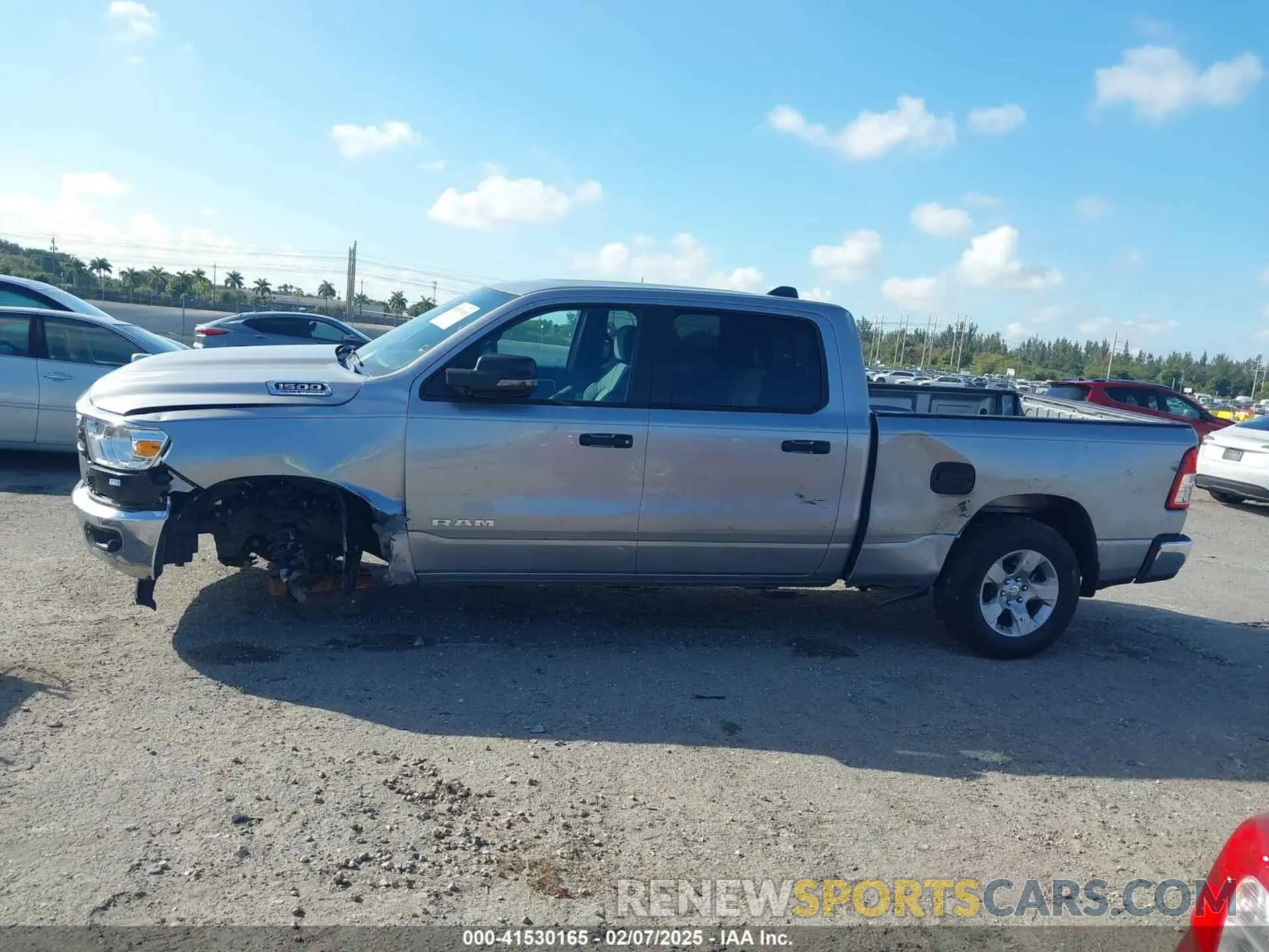 15 Photograph of a damaged car 1C6SRFMT5RN160517 RAM 1500 2024