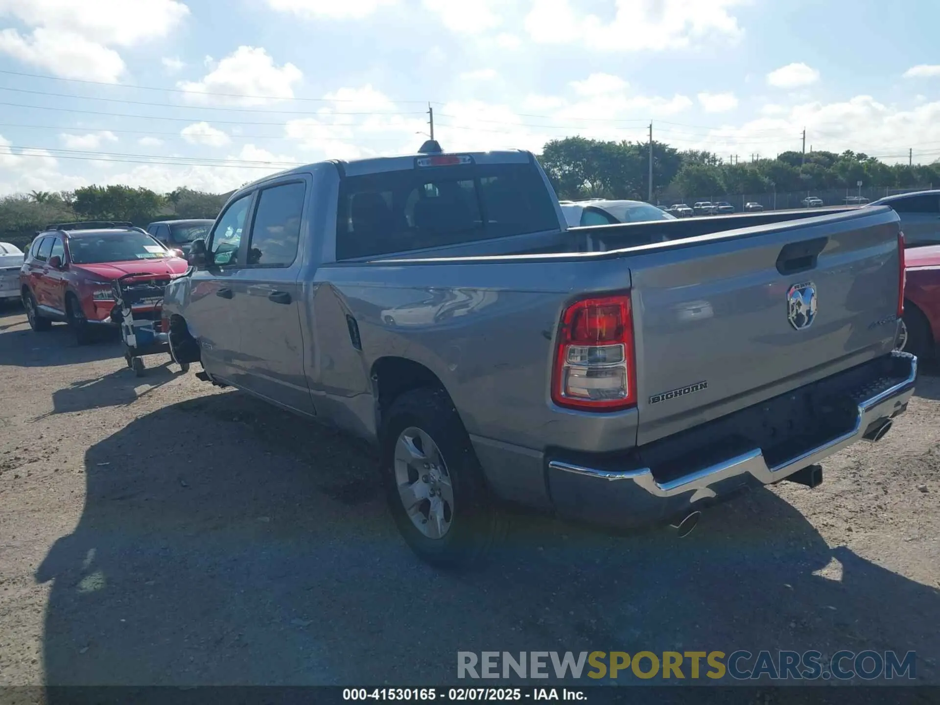 3 Photograph of a damaged car 1C6SRFMT5RN160517 RAM 1500 2024