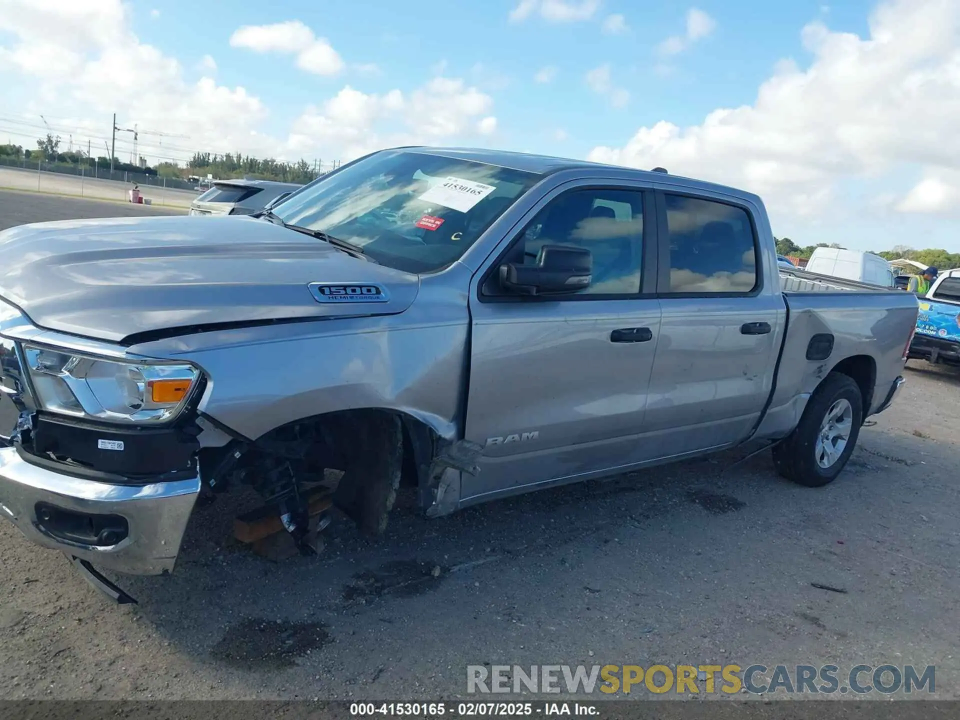 6 Photograph of a damaged car 1C6SRFMT5RN160517 RAM 1500 2024