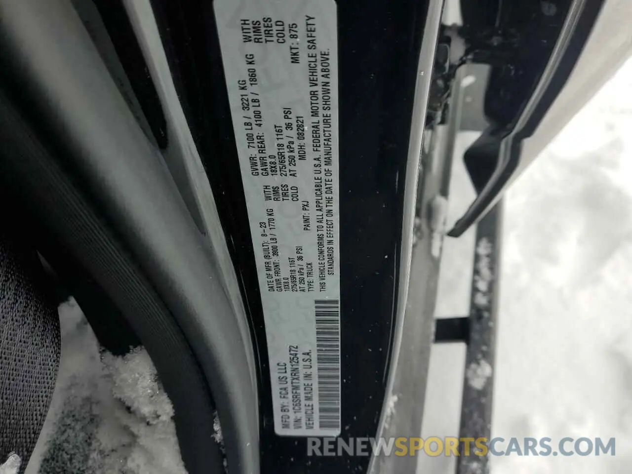 14 Photograph of a damaged car 1C6SRFMTXRN125472 RAM 1500 2024