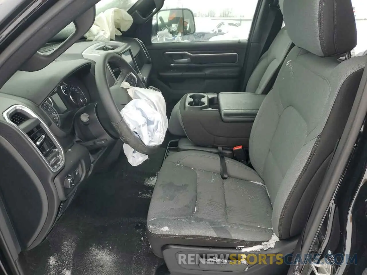 7 Photograph of a damaged car 1C6SRFMTXRN125472 RAM 1500 2024