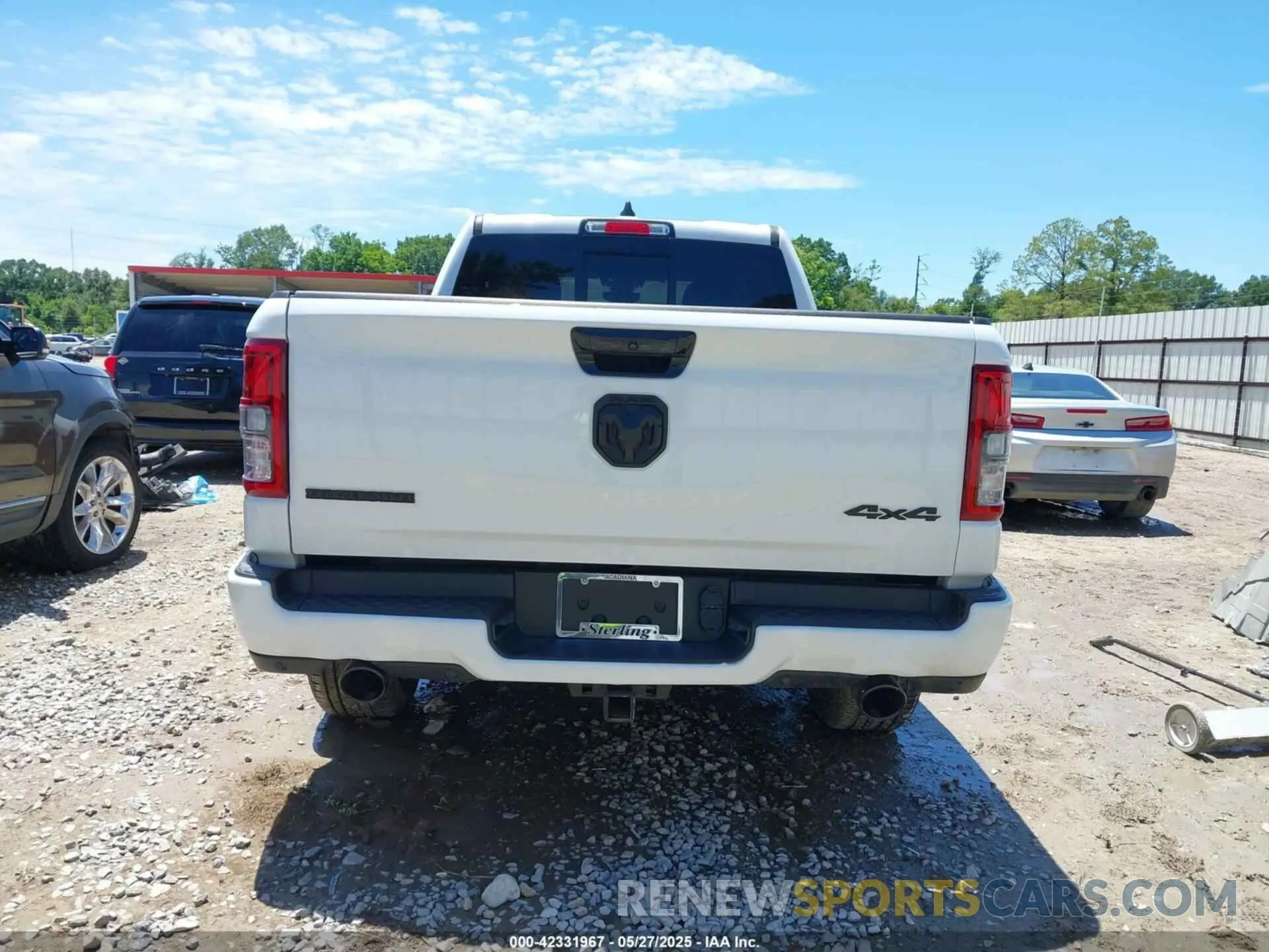 16 Photograph of a damaged car 1C6SRFMTXRN169472 RAM 1500 2024