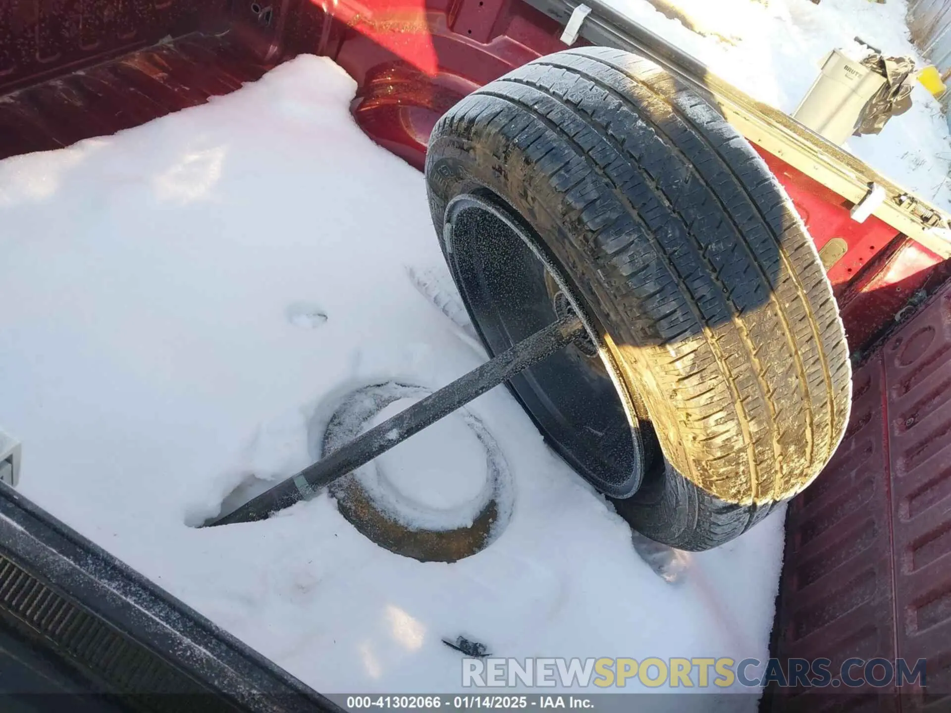 12 Photograph of a damaged car 1C6SRFRT9RN202860 RAM 1500 2024
