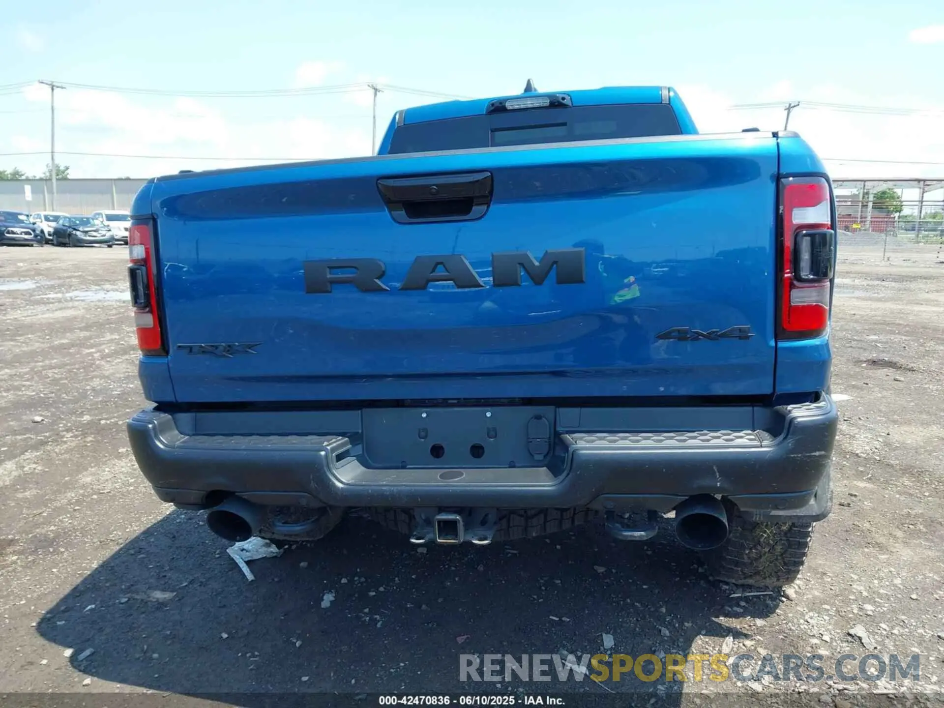 16 Photograph of a damaged car 1C6SRFU95RN187320 RAM 1500 2024