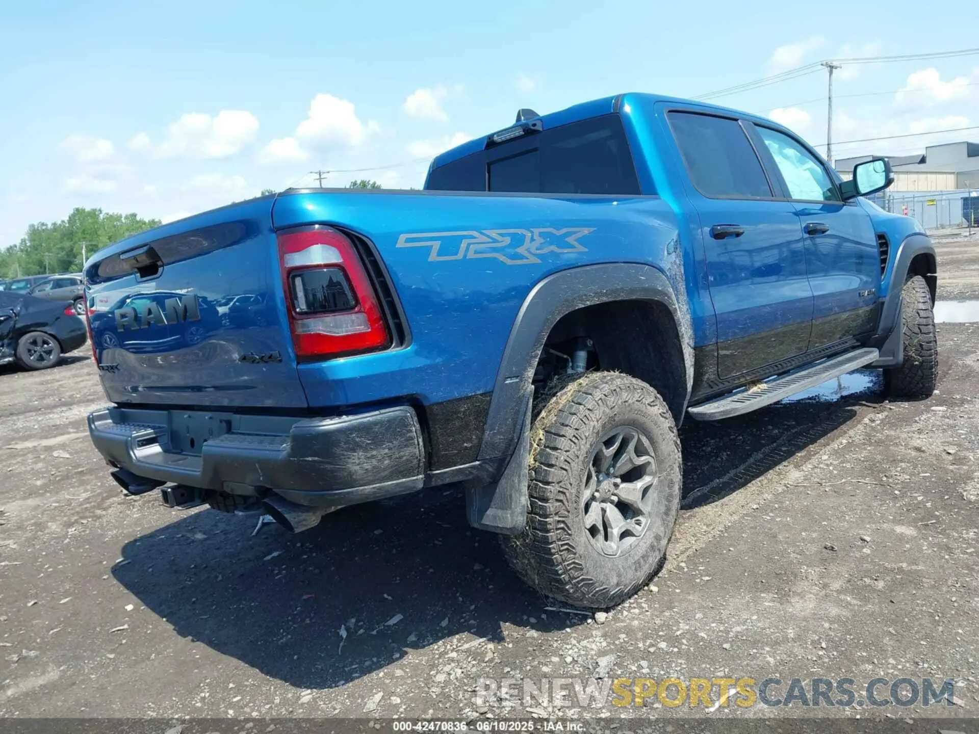 4 Photograph of a damaged car 1C6SRFU95RN187320 RAM 1500 2024