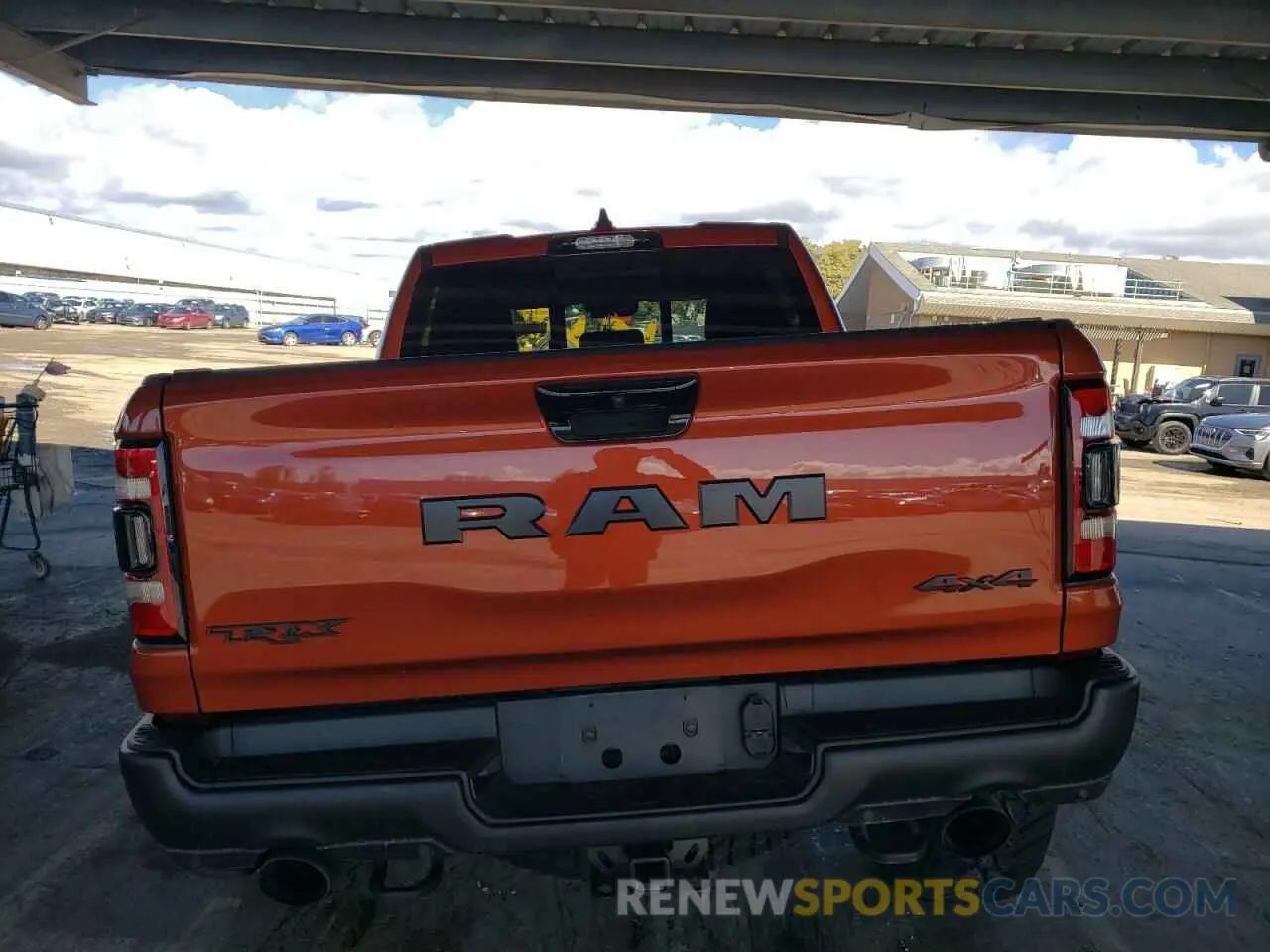 6 Photograph of a damaged car 1C6SRFU95RN223121 RAM 1500 2024