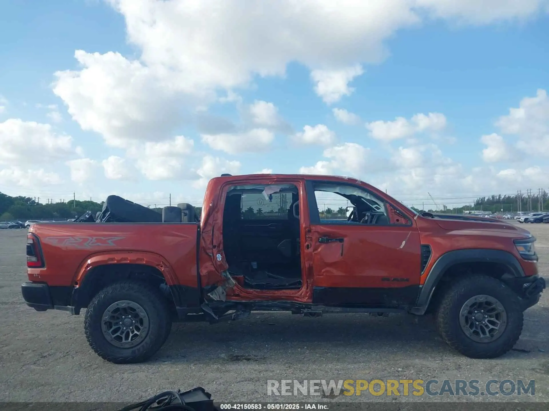 14 Photograph of a damaged car 1C6SRFU98RN223288 RAM 1500 2024