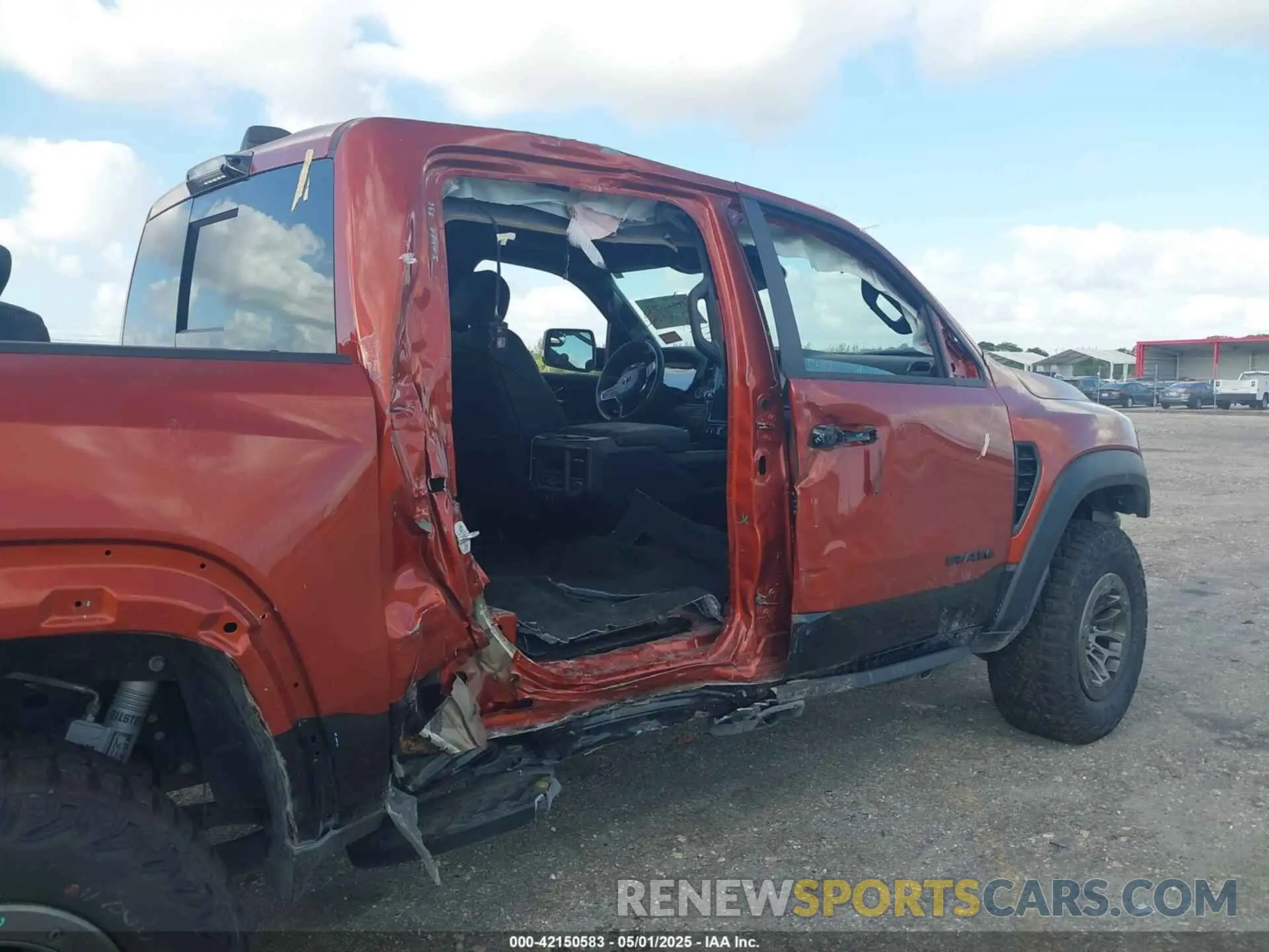 18 Photograph of a damaged car 1C6SRFU98RN223288 RAM 1500 2024