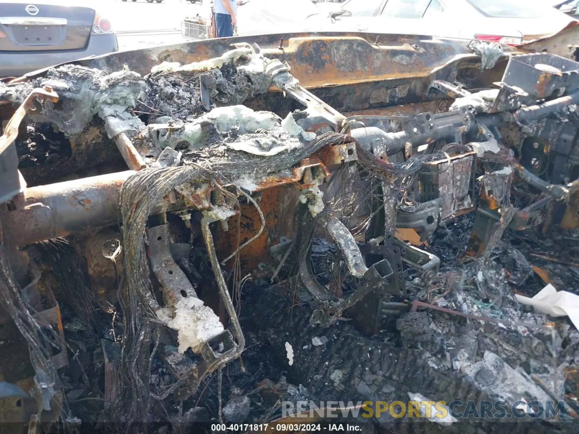 7 Photograph of a damaged car 1C6SRFU9XRN113794 RAM 1500 2024
