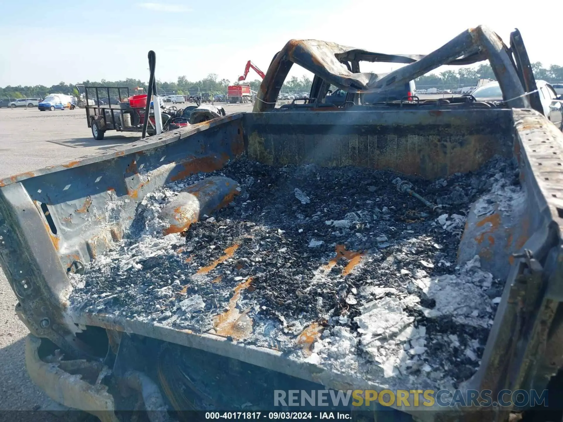 8 Photograph of a damaged car 1C6SRFU9XRN113794 RAM 1500 2024