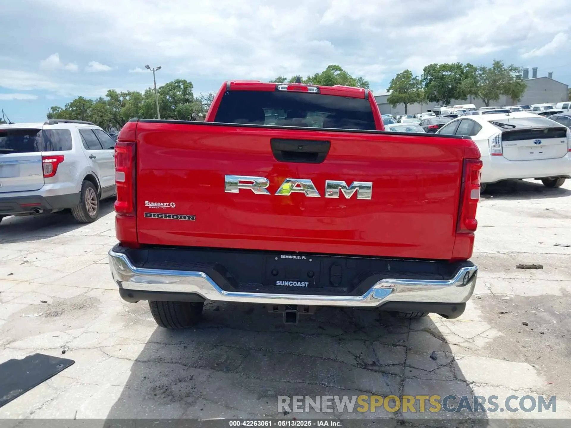 17 Photograph of a damaged car 1C6RREBG4SN501541 RAM 1500 2025