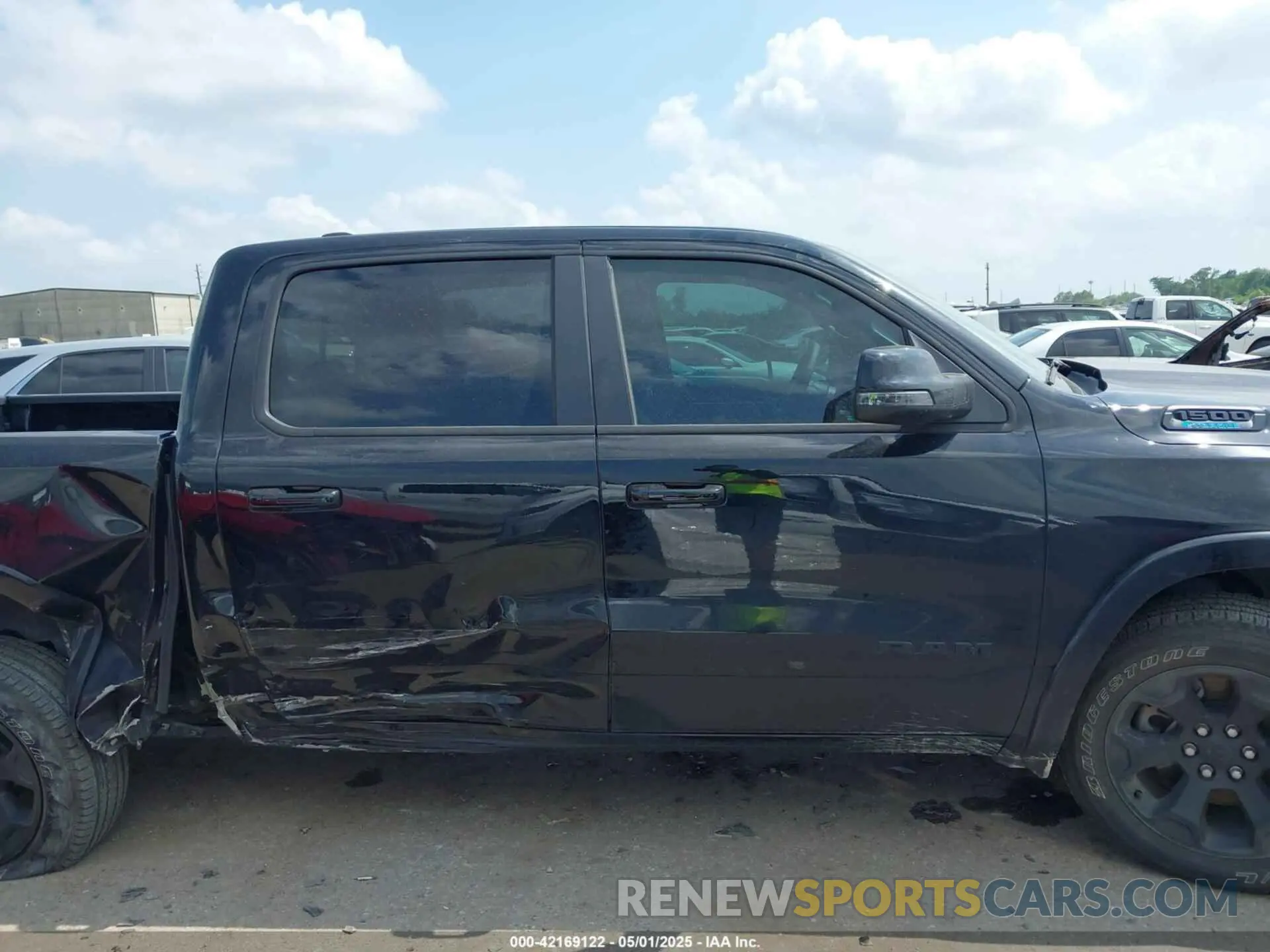 13 Photograph of a damaged car 1C6RREFG2SN534273 RAM 1500 2025