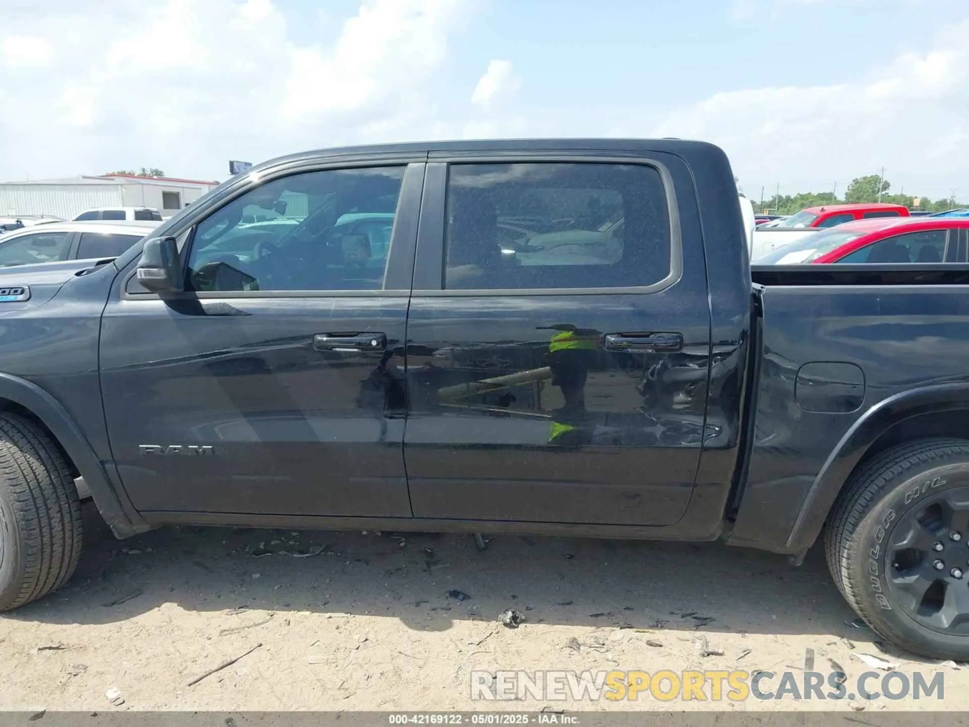 14 Photograph of a damaged car 1C6RREFG2SN534273 RAM 1500 2025