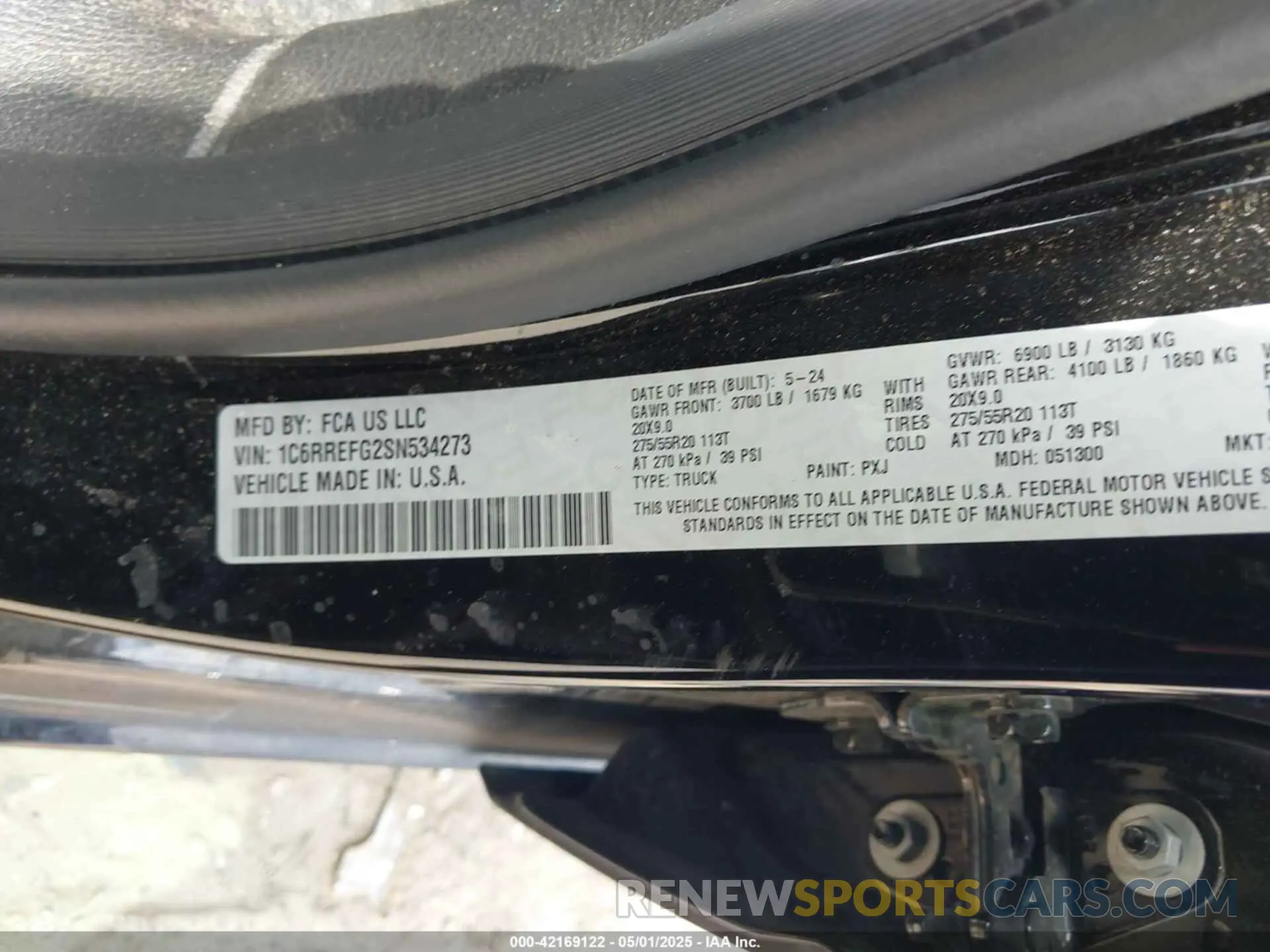 9 Photograph of a damaged car 1C6RREFG2SN534273 RAM 1500 2025