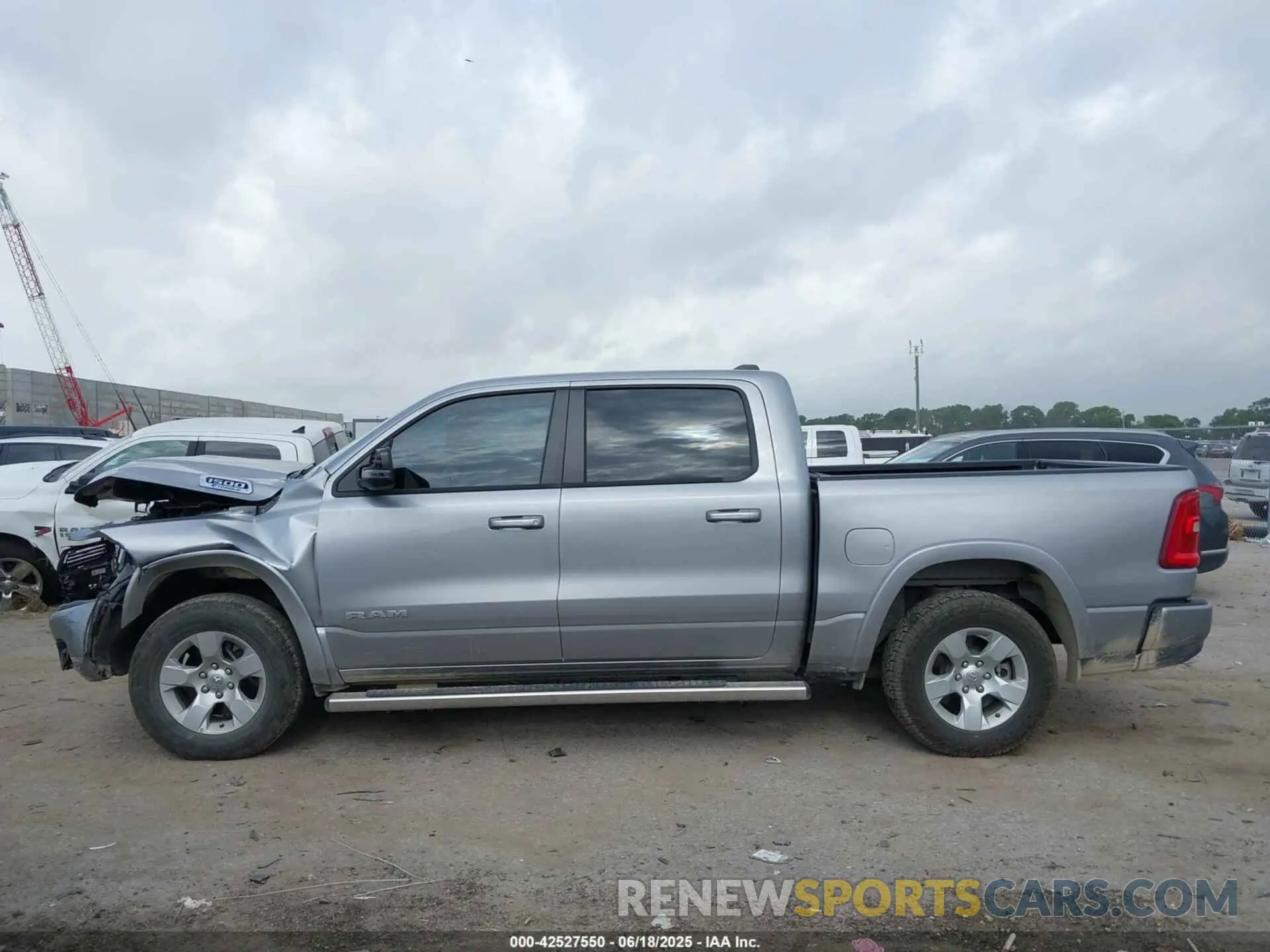 15 Photograph of a damaged car 1C6RREFG5SN570300 RAM 1500 2025