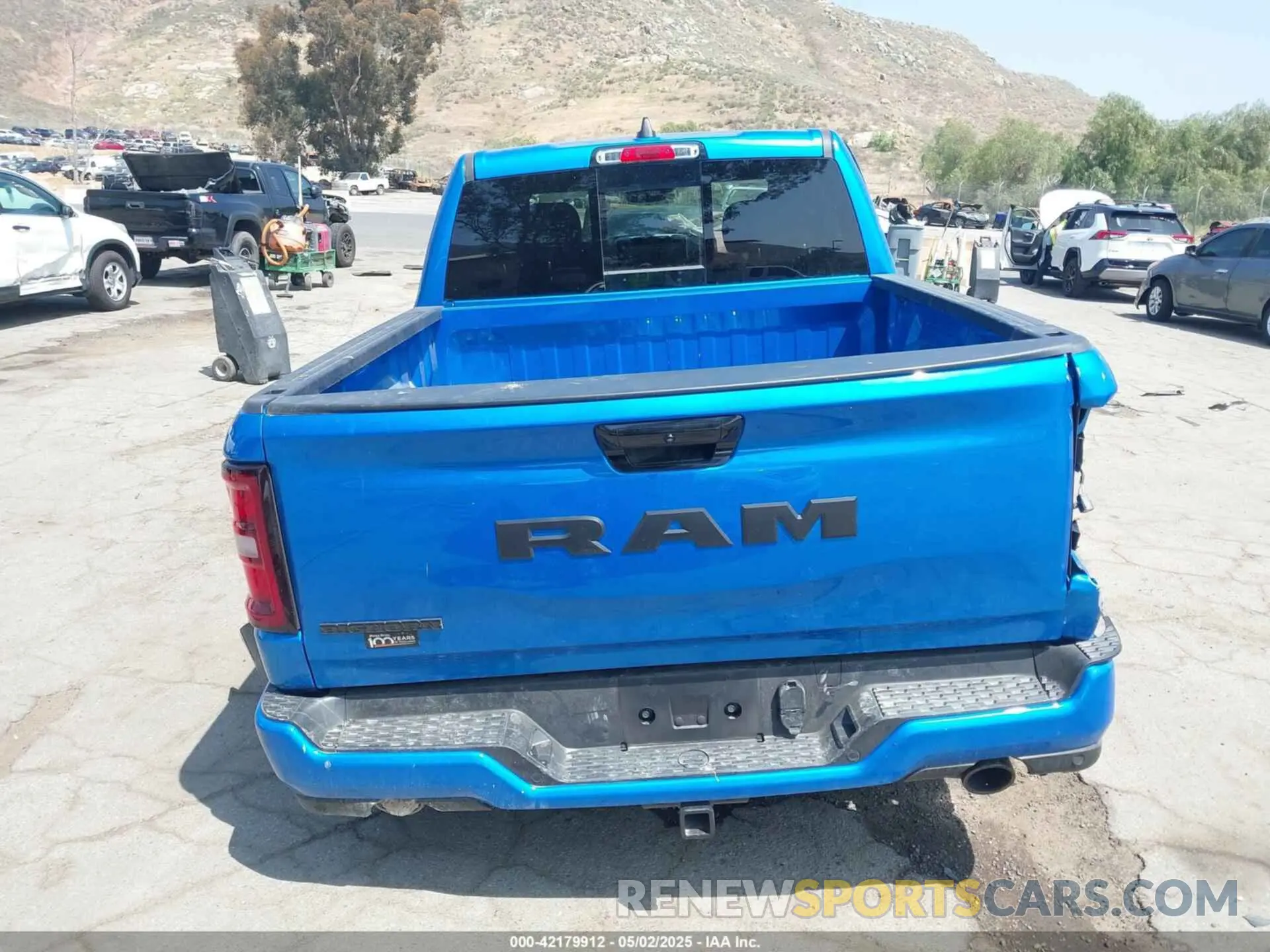 15 Photograph of a damaged car 1C6RREFP0SN647137 RAM 1500 2025