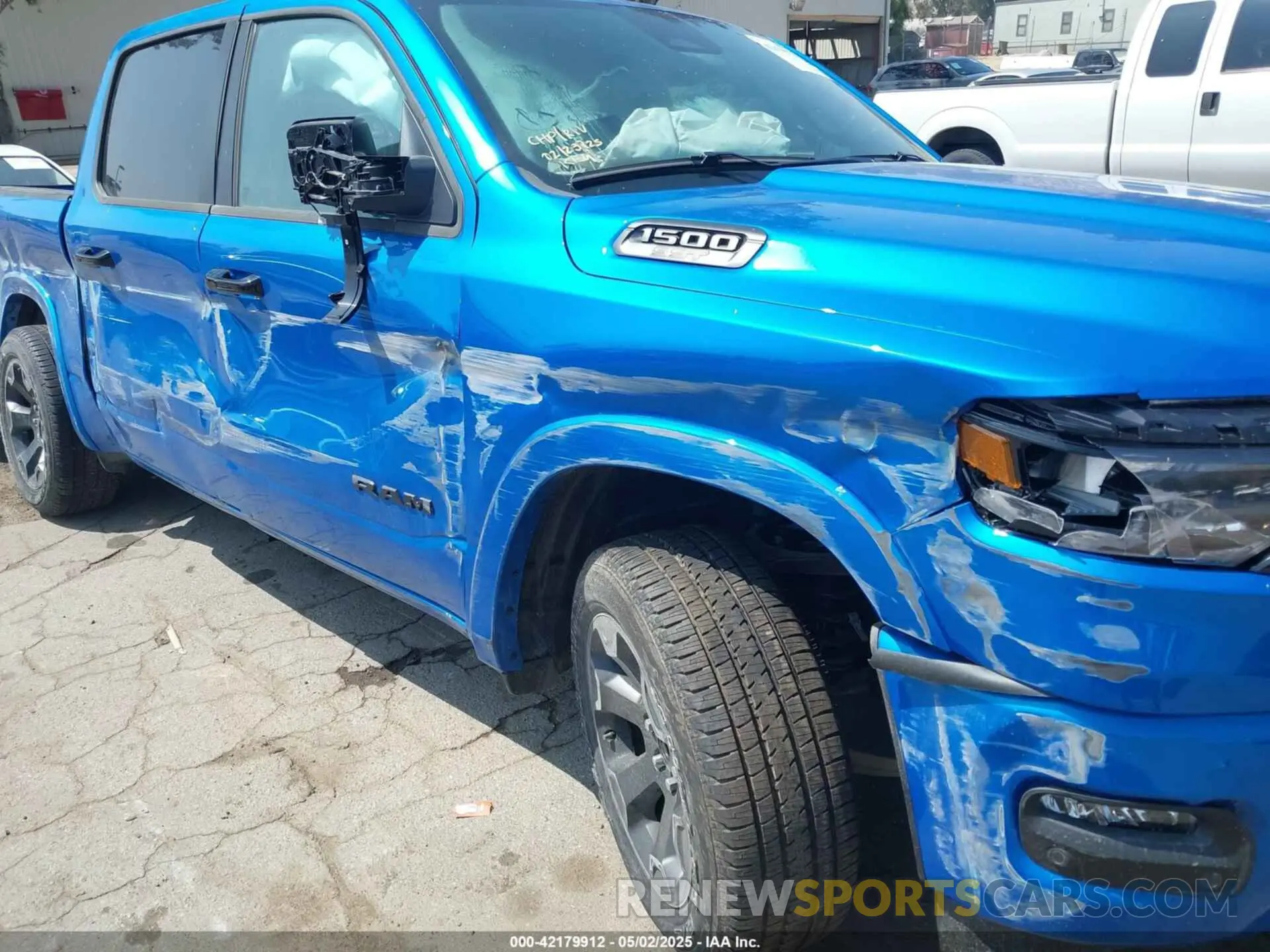 20 Photograph of a damaged car 1C6RREFP0SN647137 RAM 1500 2025