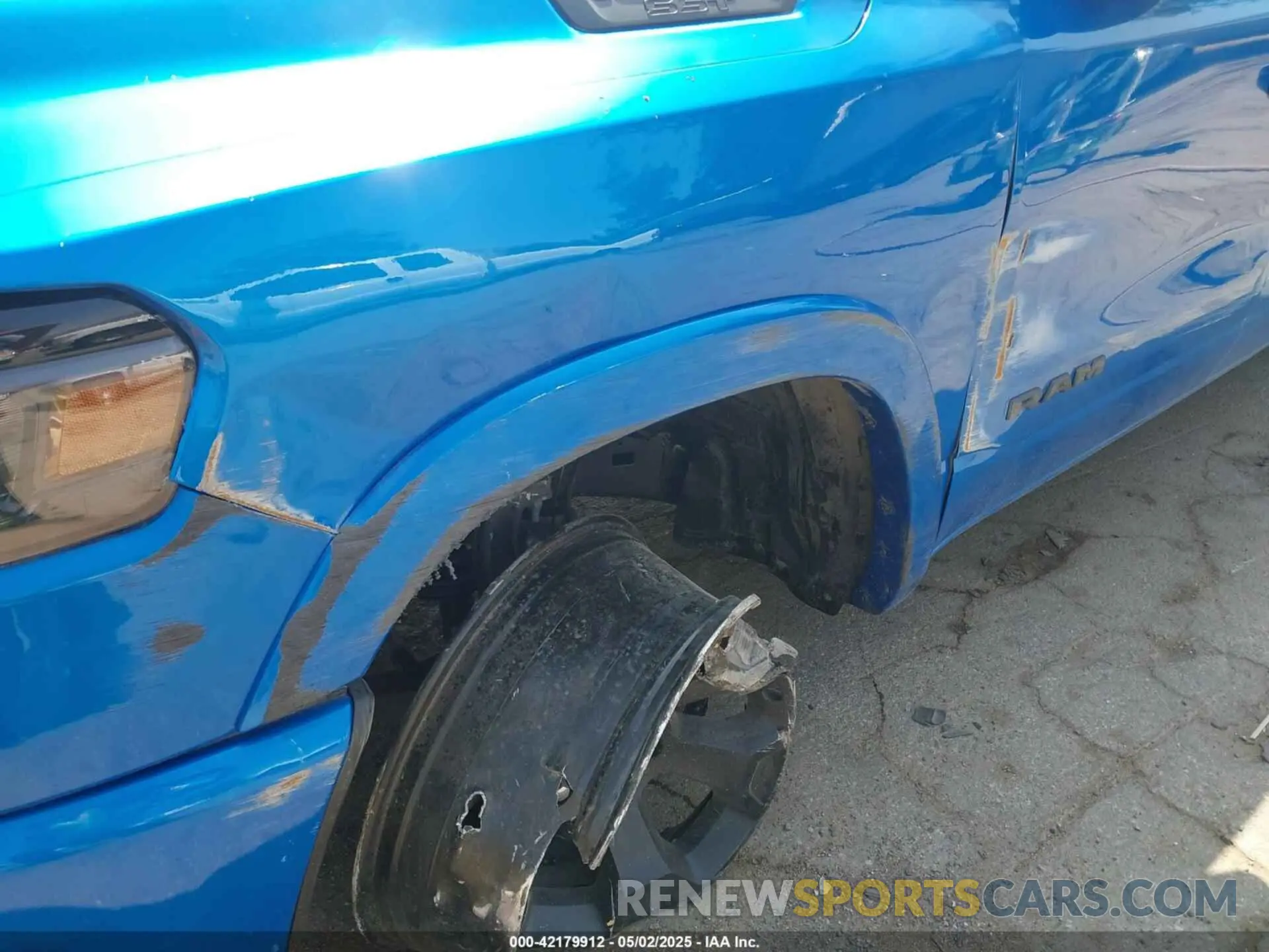 6 Photograph of a damaged car 1C6RREFP0SN647137 RAM 1500 2025