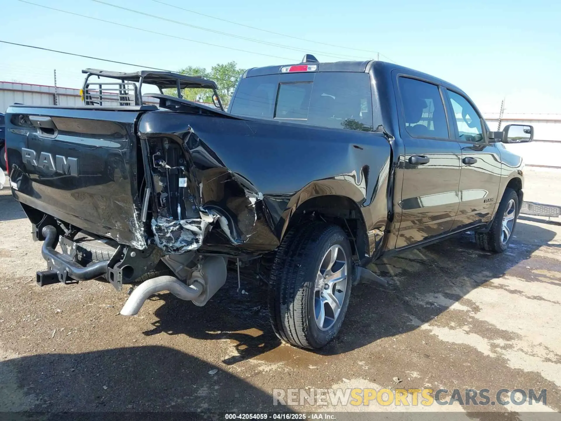 4 Photograph of a damaged car 1C6RREGG6SN590859 RAM 1500 2025