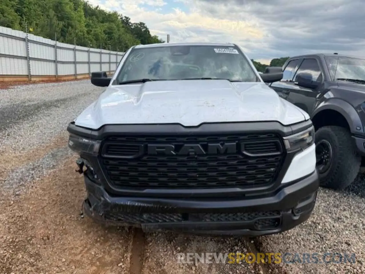 5 Photograph of a damaged car 1C6RREGG8SN552310 RAM 1500 2025